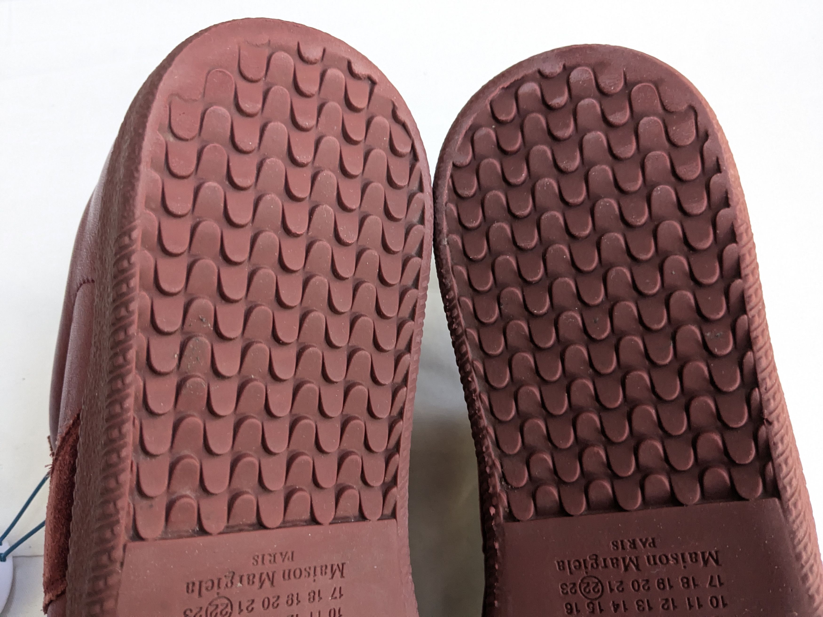 Maison Margiela Maison Margiela GAT Replica Burgundy 10 43 Low Tops Size US 10 / EU 43 - 16 Thumbnail