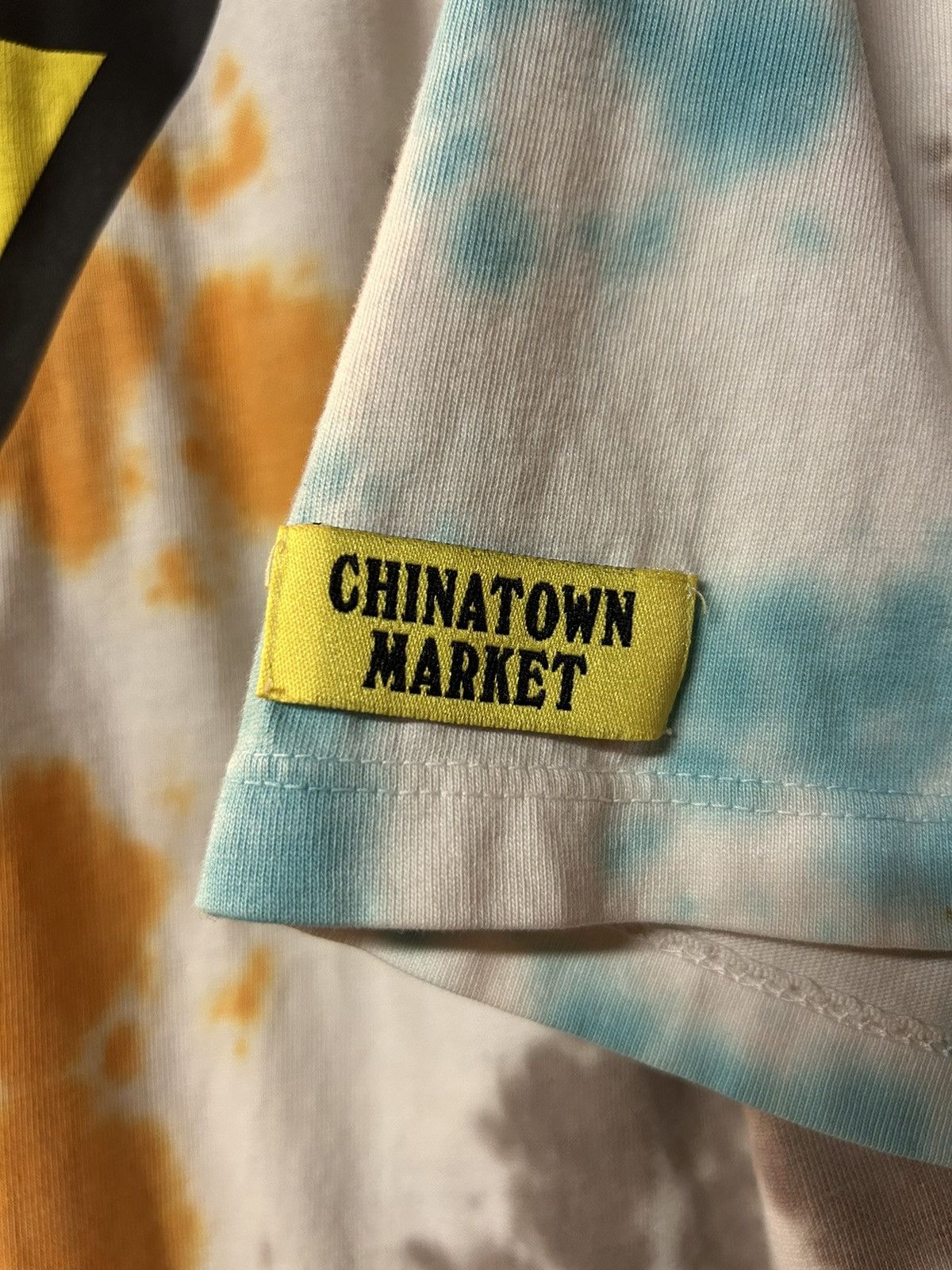 Guess × Market GUESS X Chinatown Market Smiley Tie-Dye Tee Size US L / EU 52-54 / 3 - 5 Thumbnail