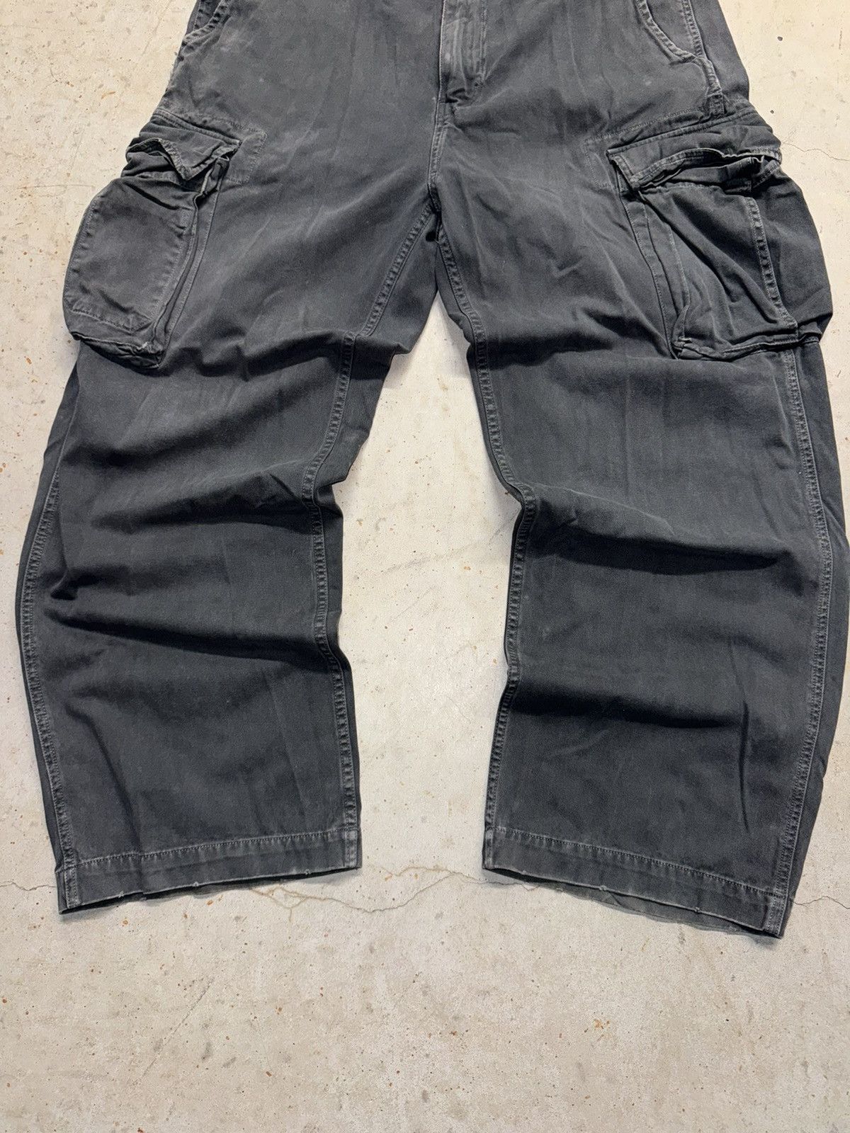 Carhartt Crazy Vintage Carhartt Style Baggy Cargo Pants Faded Black Size US 34 / EU 50 - 2 Thumbnail