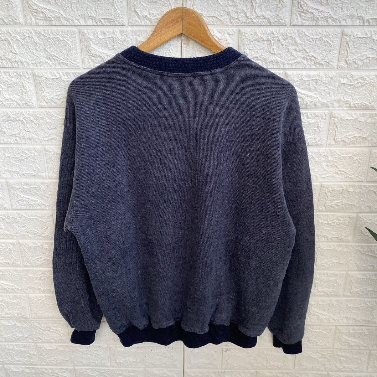 Valentino × Vintage Vintage Claudio Valentino Sweatshirt Valentino Jumper Size US L / EU 52-54 / 3 - 4 Thumbnail