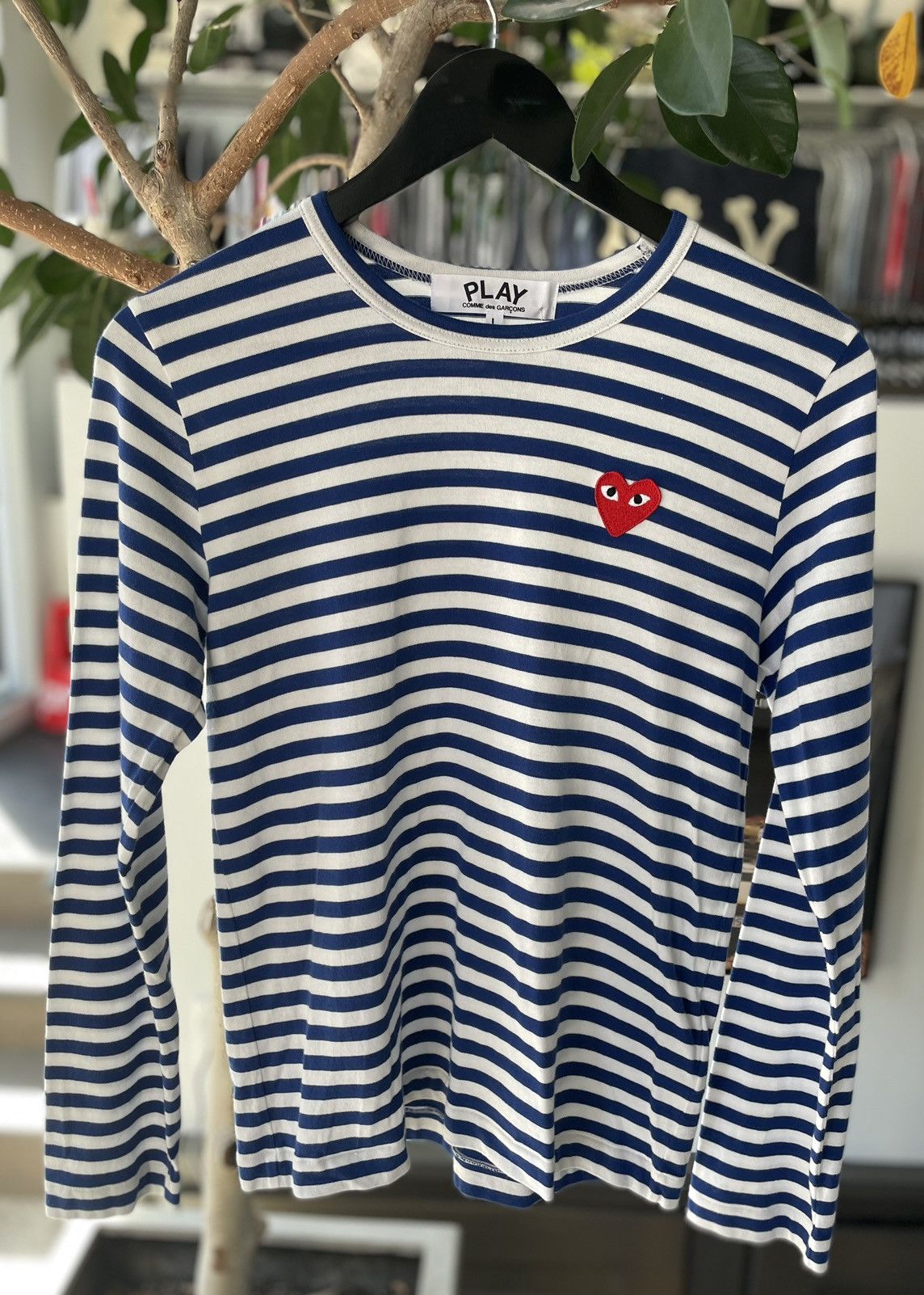 Comme des Garcons Comme des Garçons PLAY Heart Logo Long-Sleeve Stripe Shirt Size L / US 10 / IT 46 - 1 Thumbnail