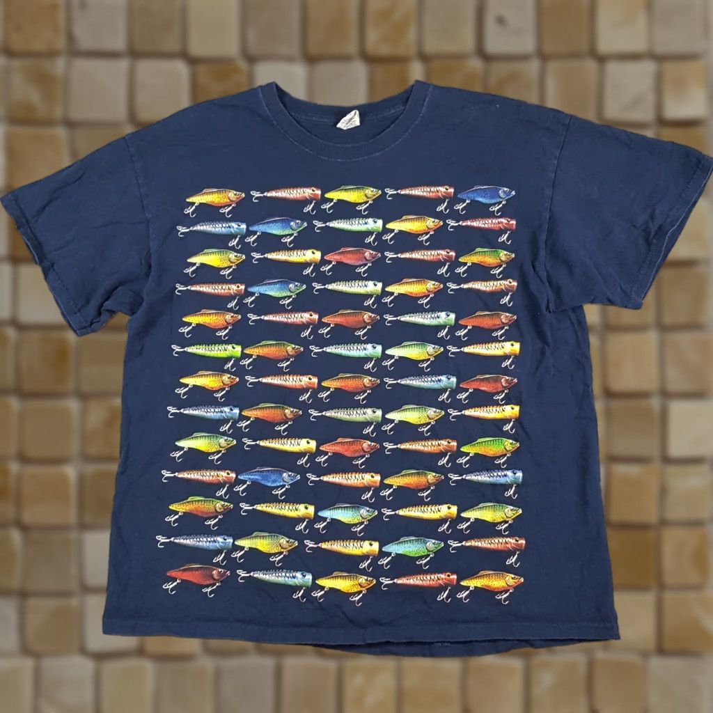 Jerzees VINTAGE Fishing Lure Fisherman Art Tee Men's XL Blue T-Shirt Jerzees Embroidered Logo 90s Outdoor Retro Fish Nature Shirt Mens Size US XL / EU 56 / 4 - 1 Thumbnail