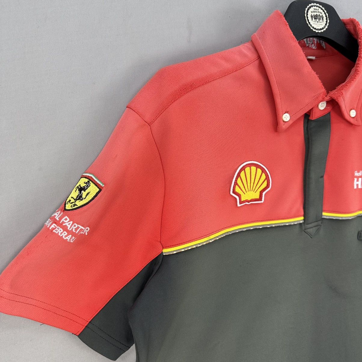 Vintage Vintage Ferrari Shell Manufacturing Thrashed Polo Tee Size US M / EU 48-50 / 2 - 2 Thumbnail