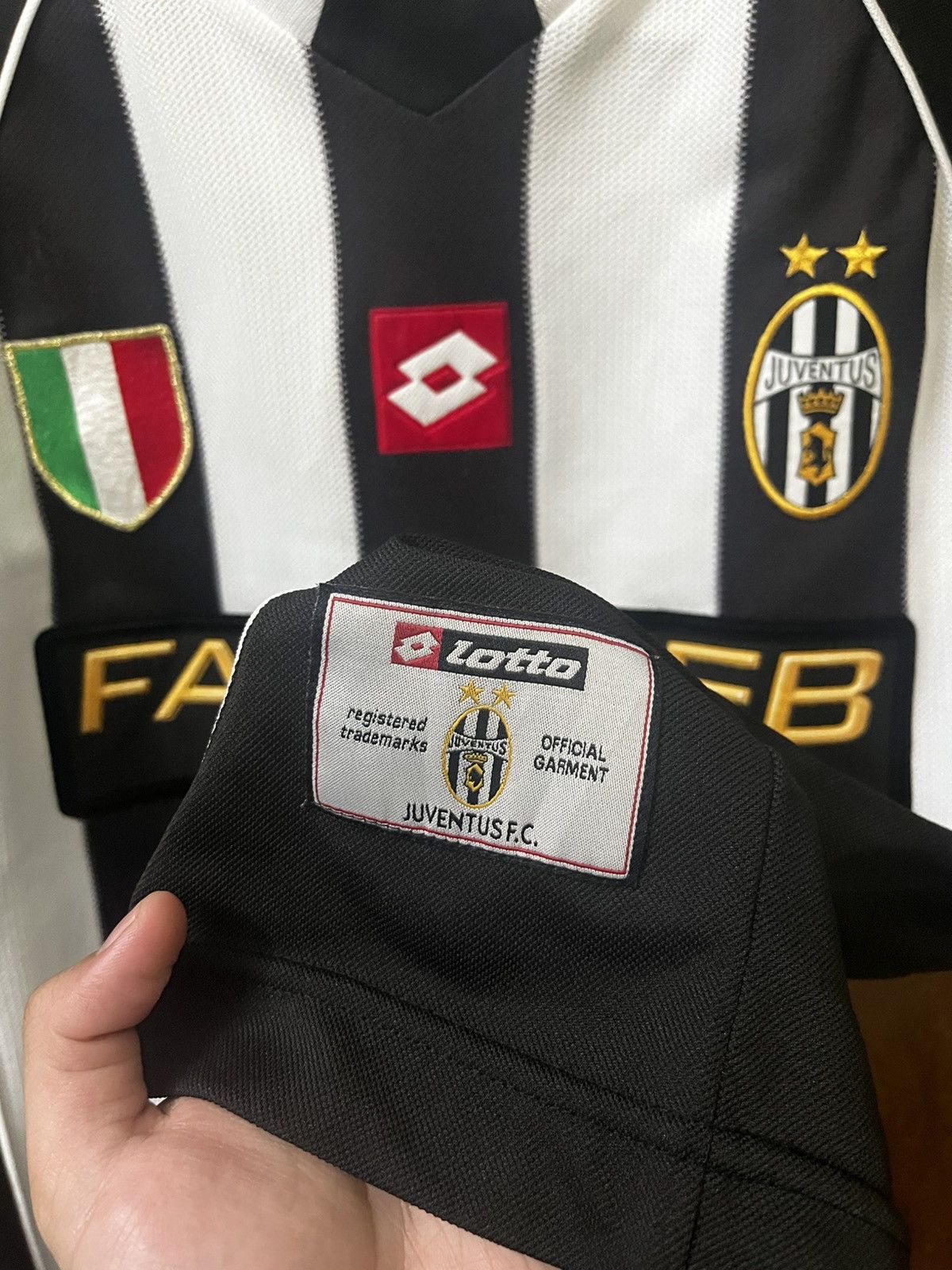 Adidas Juvetus Vintage Jersey 2002-03 Size US L / EU 52-54 / 3 - 4 Thumbnail