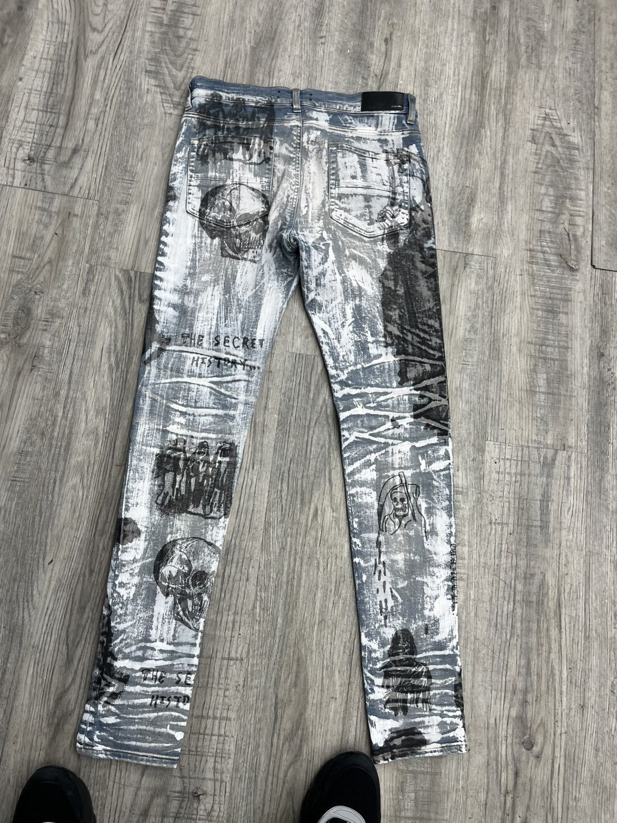 Amiri × Wes Lang Amiri x Wes Lang MX1 Demin Sketch jeans ‘Painted Indigo’ Size US 33 - 6 Thumbnail