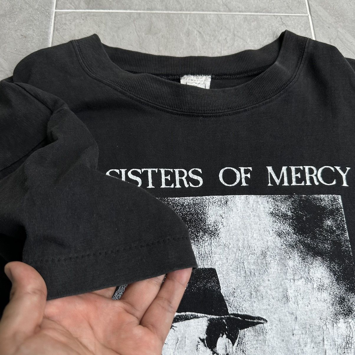 Band Tees × Vintage Vintage 90s The Sister Of Mercy English Rock Band Tee Shirt Size US L / EU 52-54 / 3 - 6 Thumbnail