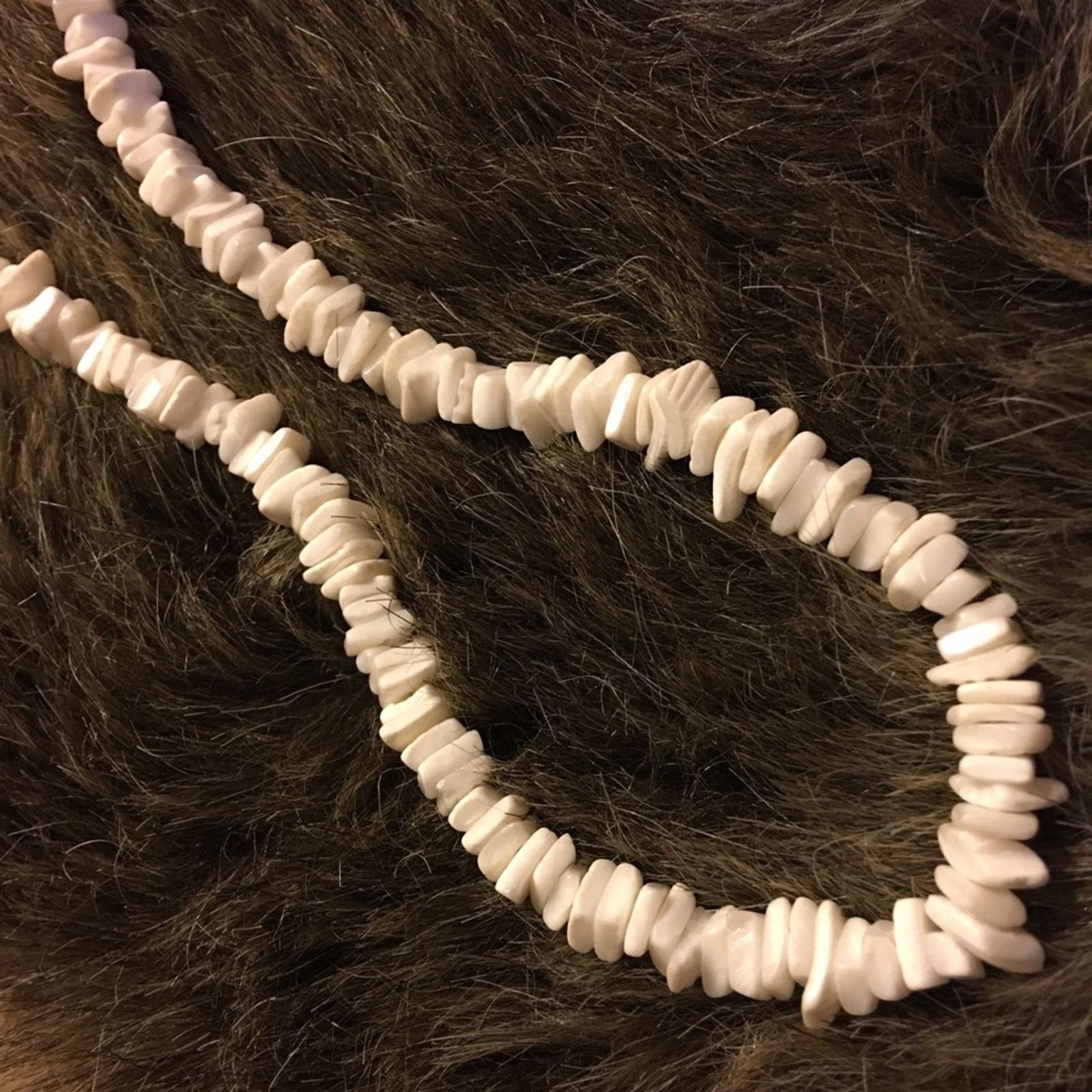 Vintage Vintage white coral beaded necklace Size ONE SIZE - 6 Thumbnail
