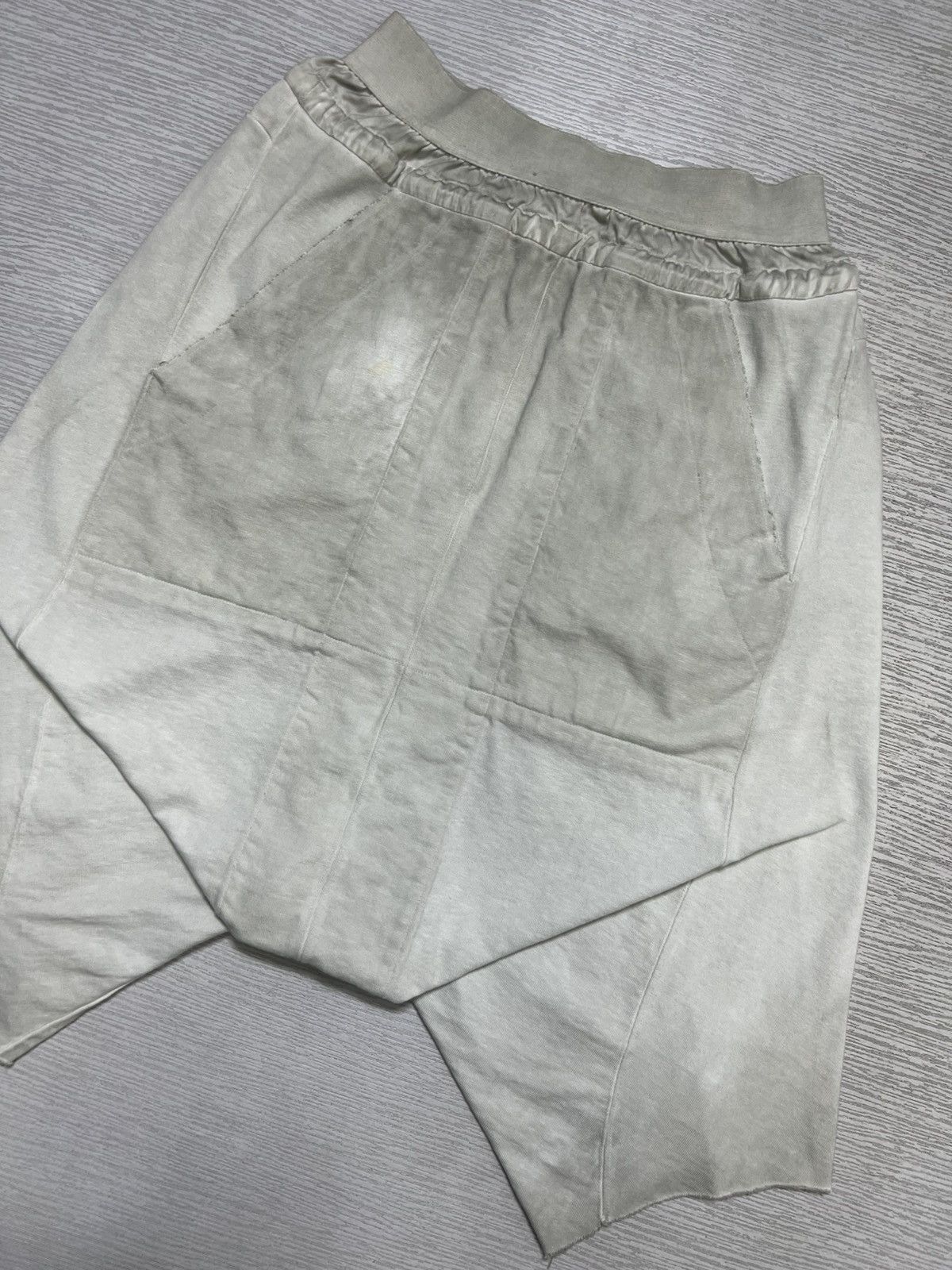 Julius Julius - S/S ‘14 “Ghost” - Over Crotch Raw Hem Sweatshorts Size US 30 / EU 46 - 4 Thumbnail