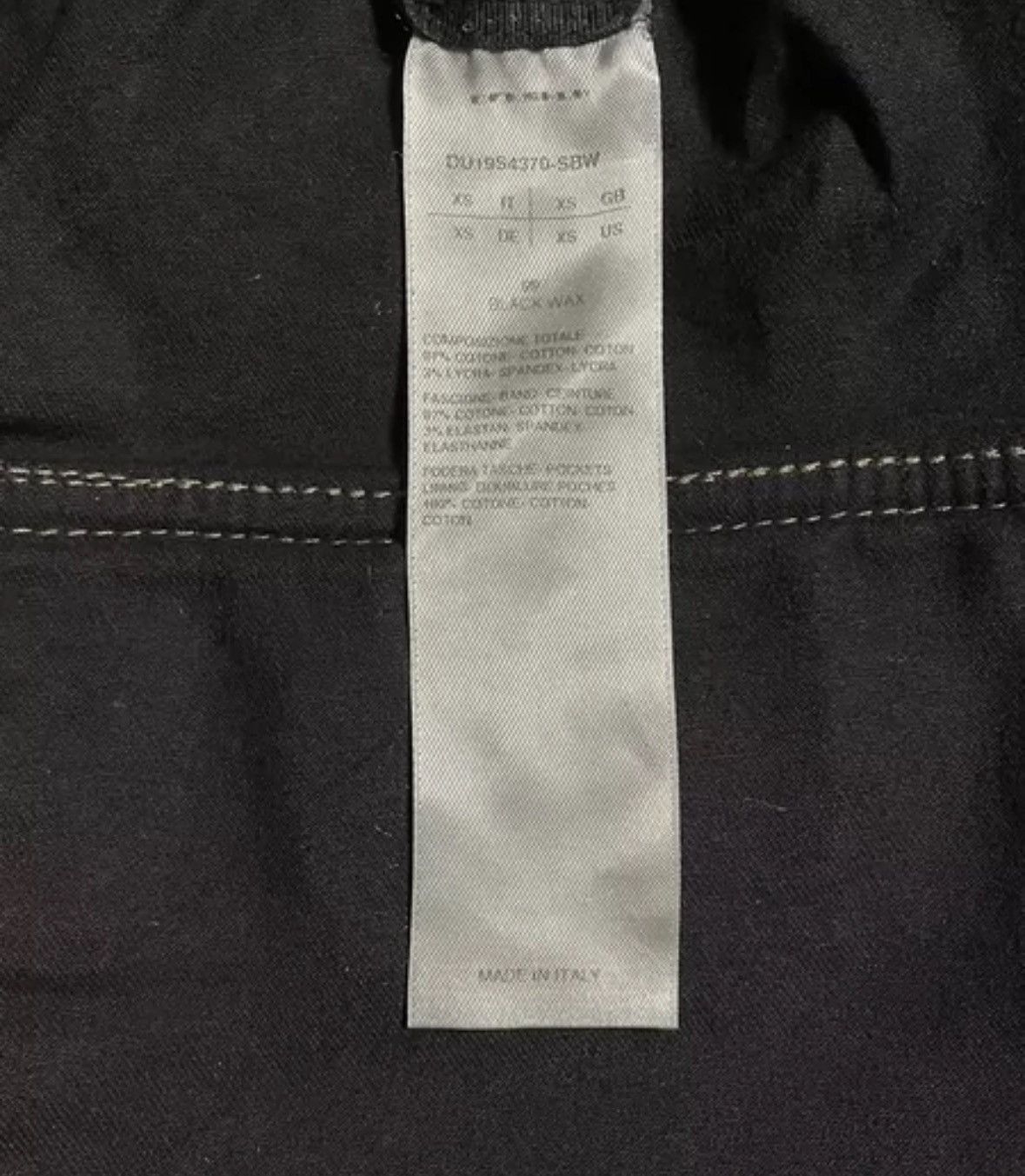 Rick Owens Rick Owen RO waxed shorts2412-Nextarrow Size US 32 / EU 48 - 3 Thumbnail