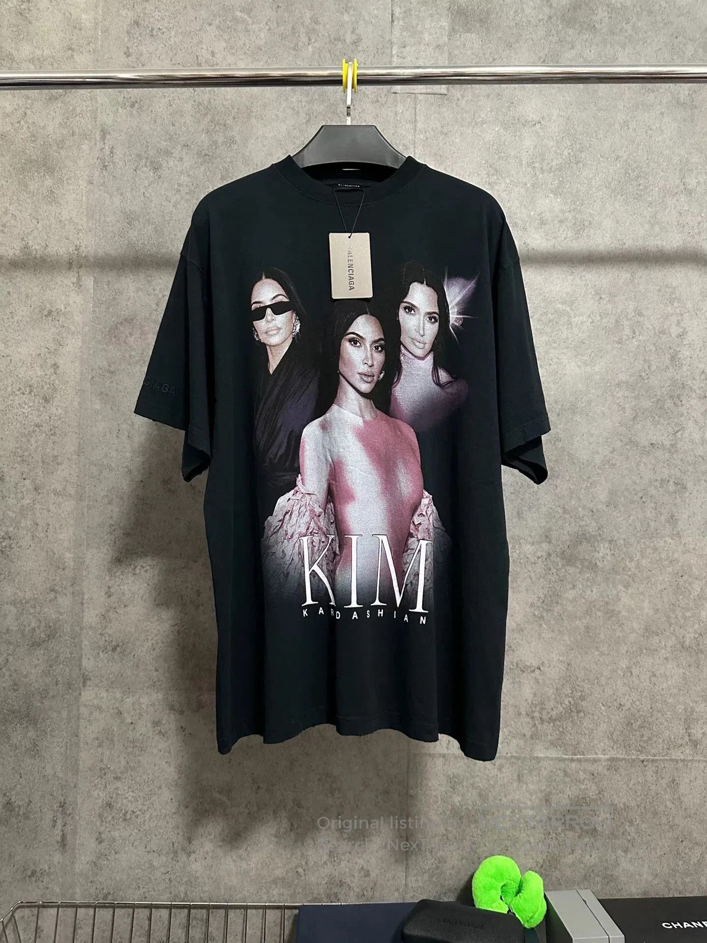 Balenciaga Balenciaga Kim Kardashian Graphic Short Sleeve Tee. Size US L / EU 52-54 / 3 - 1 Thumbnail