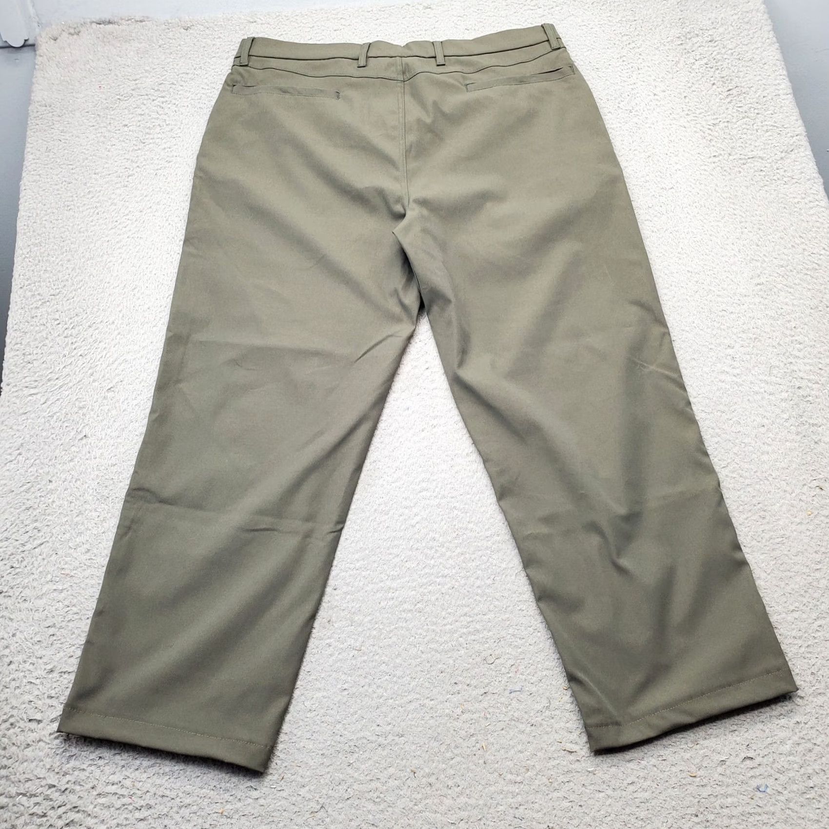 Lands' End Lands' End Men Green 37 Straight Leg Pants Dress Pants Regular Size: Mens Size 37: Green: Moisture Control: Preppy, Solid, Flat Front, Pockets, Sl... Size US 37 - 2 Thumbnail
