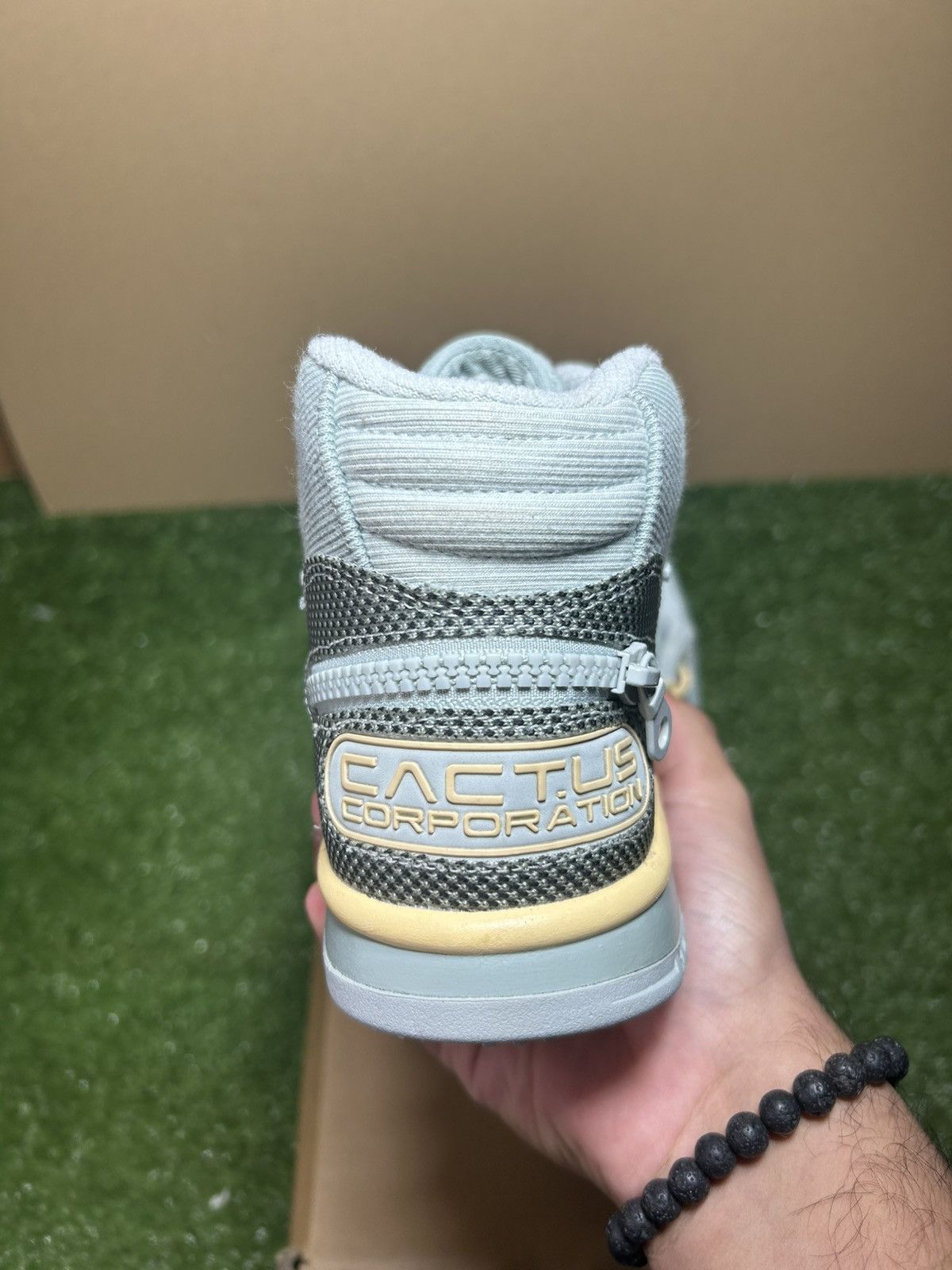 Nike × Travis Scott Nike travis scott air trainer 1 SP grey haze Size US 8 / EU 41 - 8 Thumbnail
