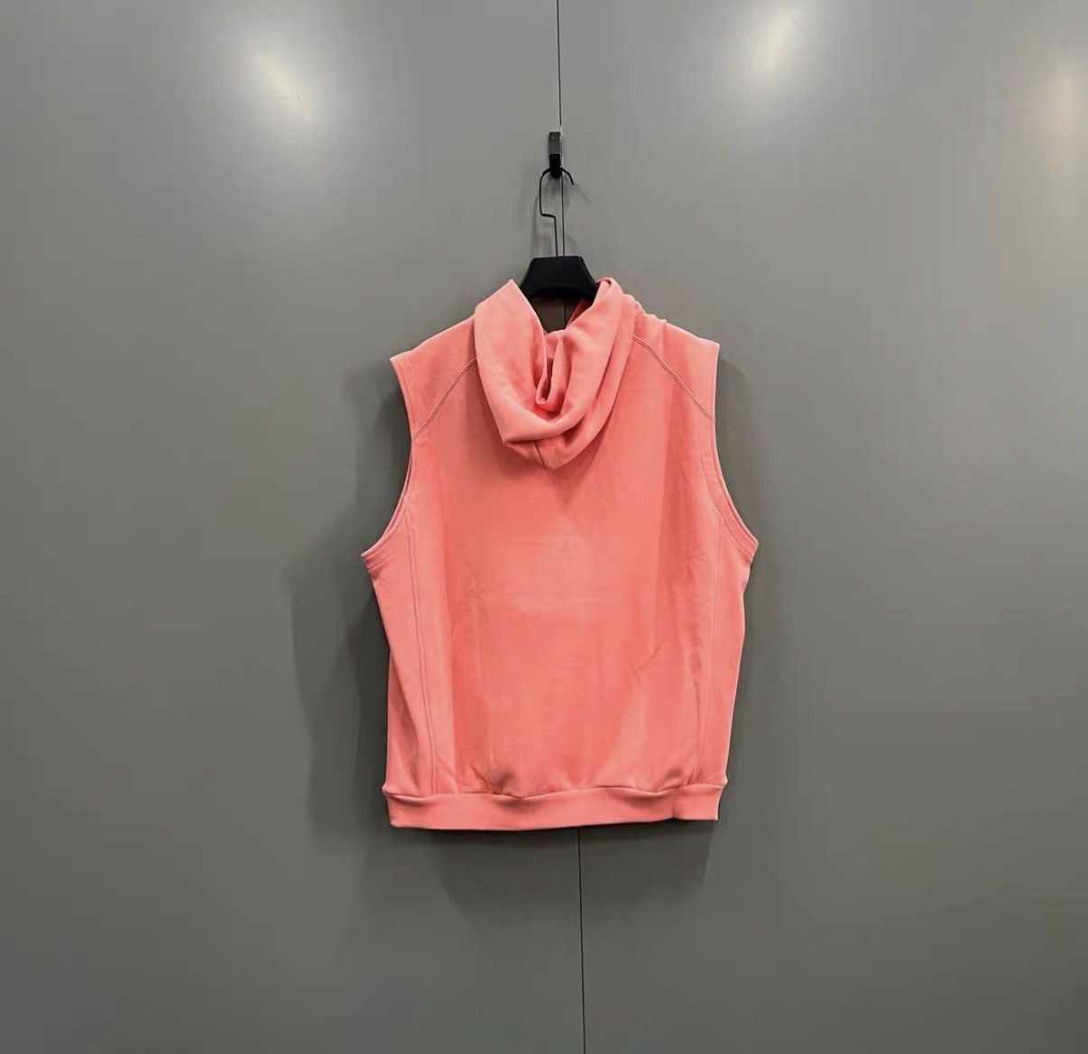 Dior Dior Pink Embroidered Logo Sleeveless Hoodie J41 Size US S / EU 44-46 / 1 - 2 Thumbnail