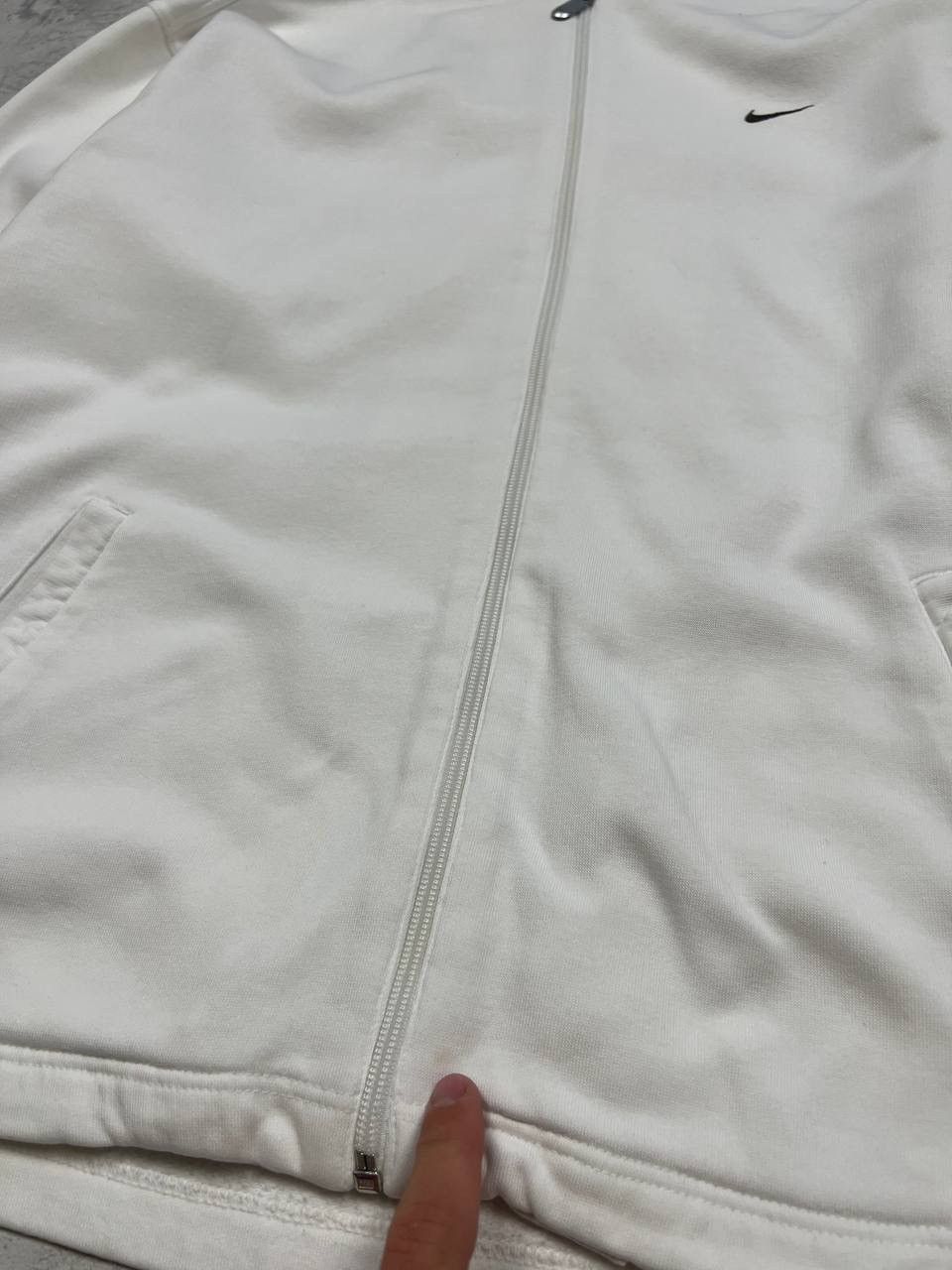 Nike Vintage Nike White Zip Hoodie Size US L / EU 52-54 / 3 - 13 Thumbnail