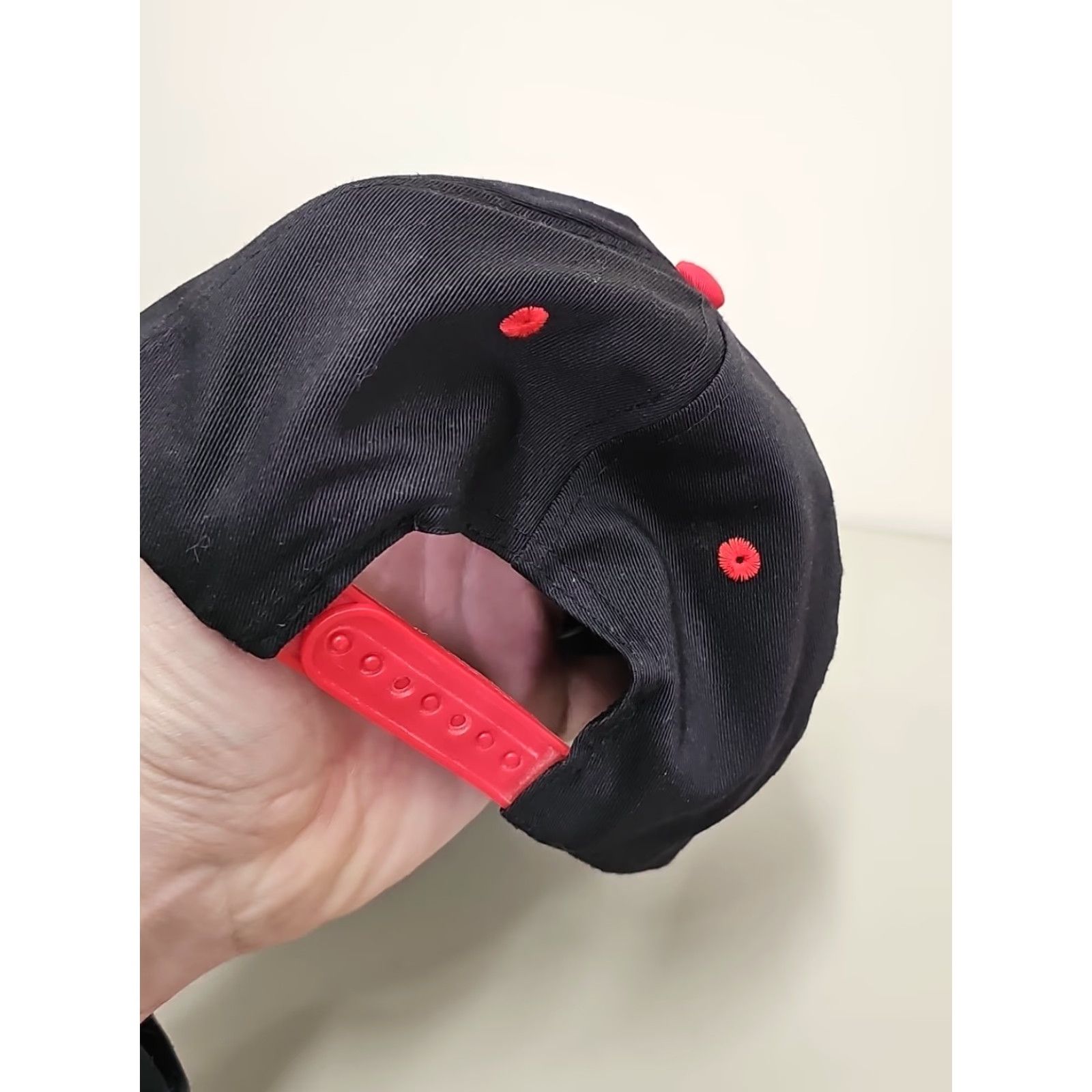 American Needle VINTAGE American Needle X-MEN Snapback Hat Cap Adjustable Unisex Adults Black Red Yellow Green 1990s Marvel Cap Mens Womens Boys Girls Size ONE SIZE - 4 Thumbnail