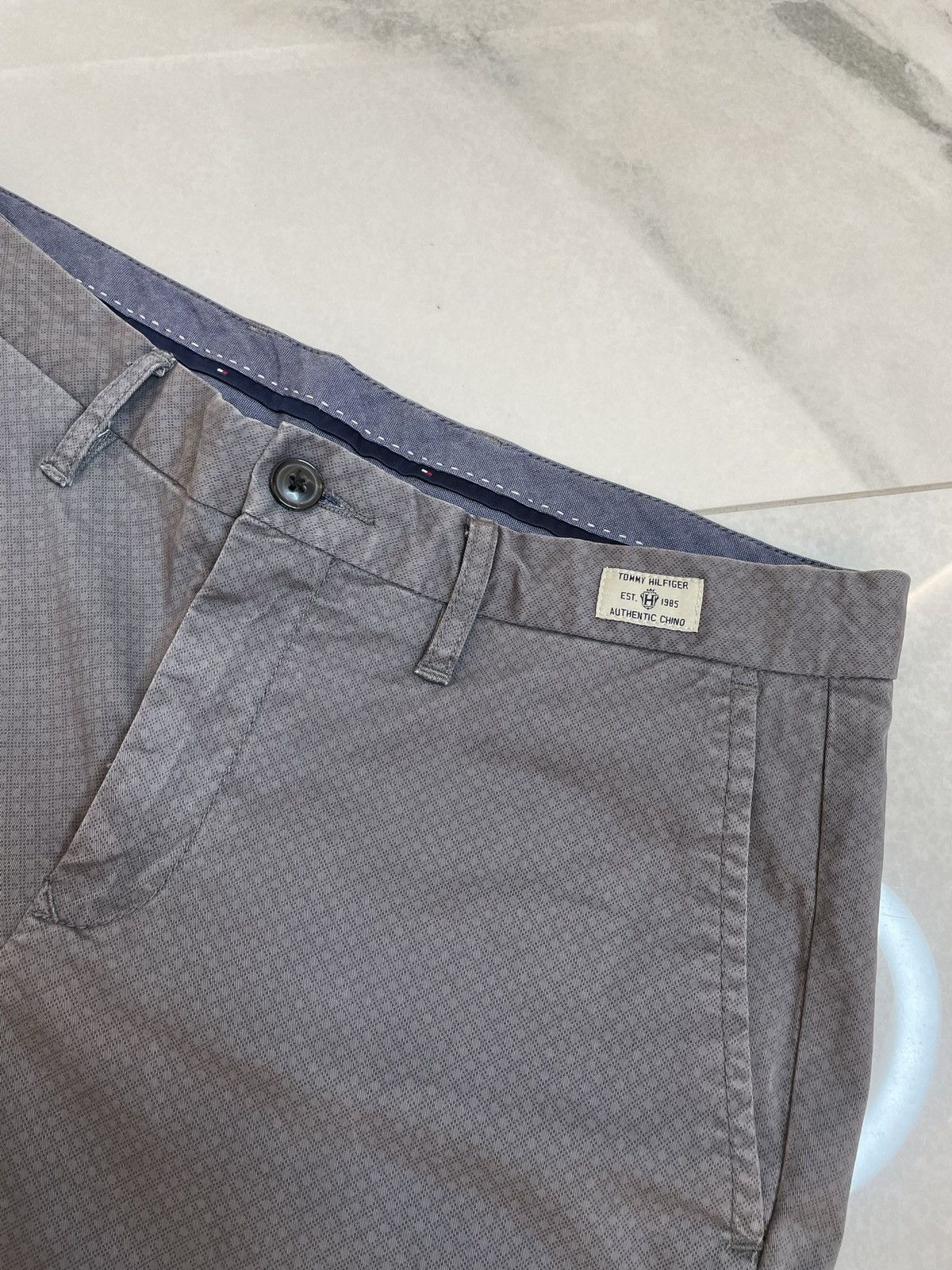 Tommy Hilfiger Tommy Hilfiger straight casual chino pants Size US 34 / EU 50 - 2 Thumbnail