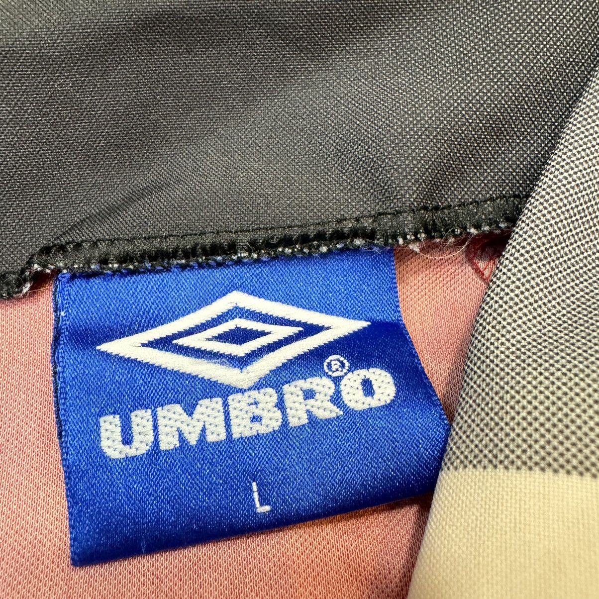 Umbro × Vintage Manchester United 97/98 home shirt #7 Cantona Size US L / EU 52-54 / 3 - 10 Thumbnail