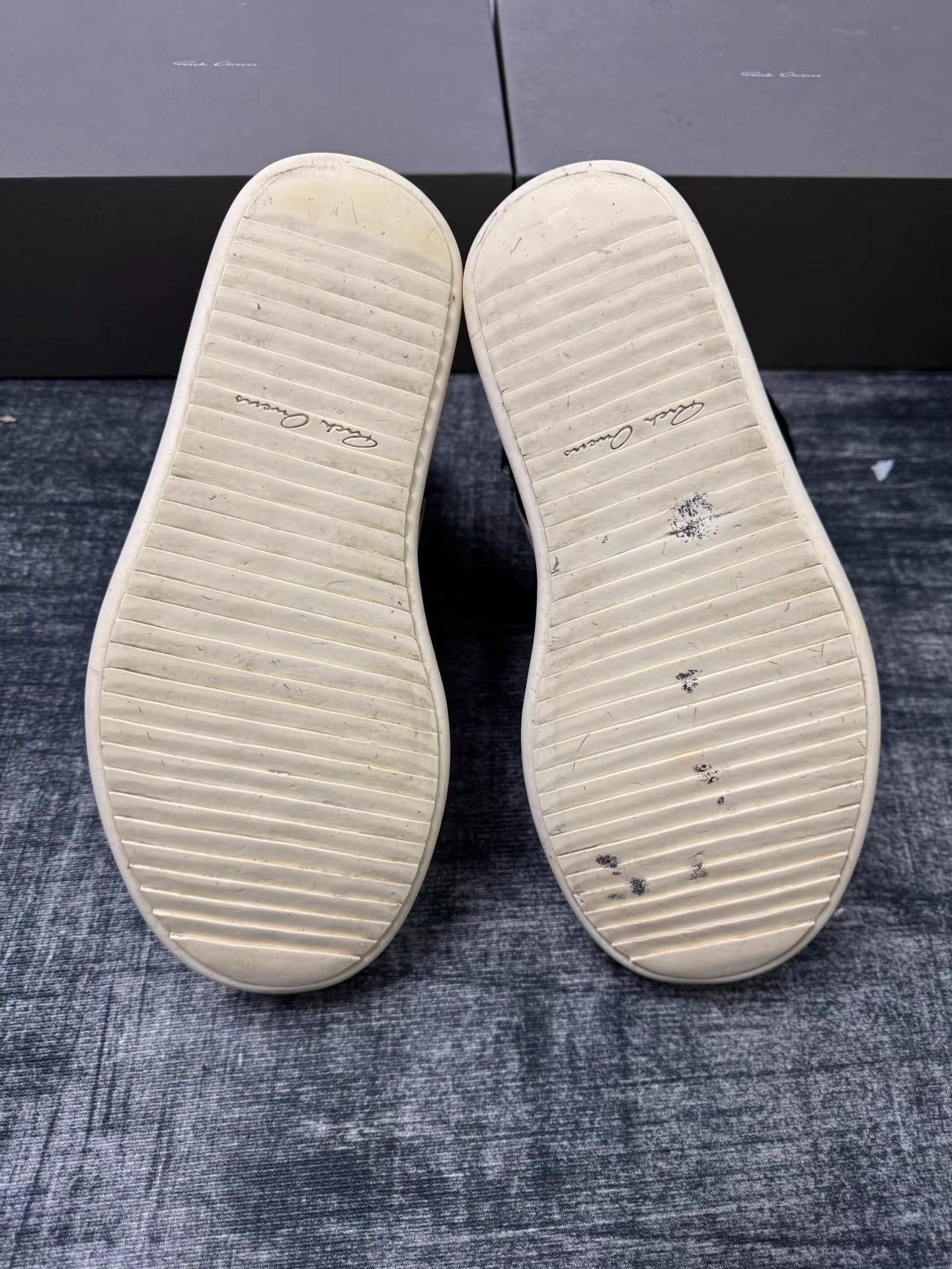 Rick Owens Rick Owens Mainline Thick Sole Triangle Sneakers Size US 10 / EU 43 - 6 Thumbnail