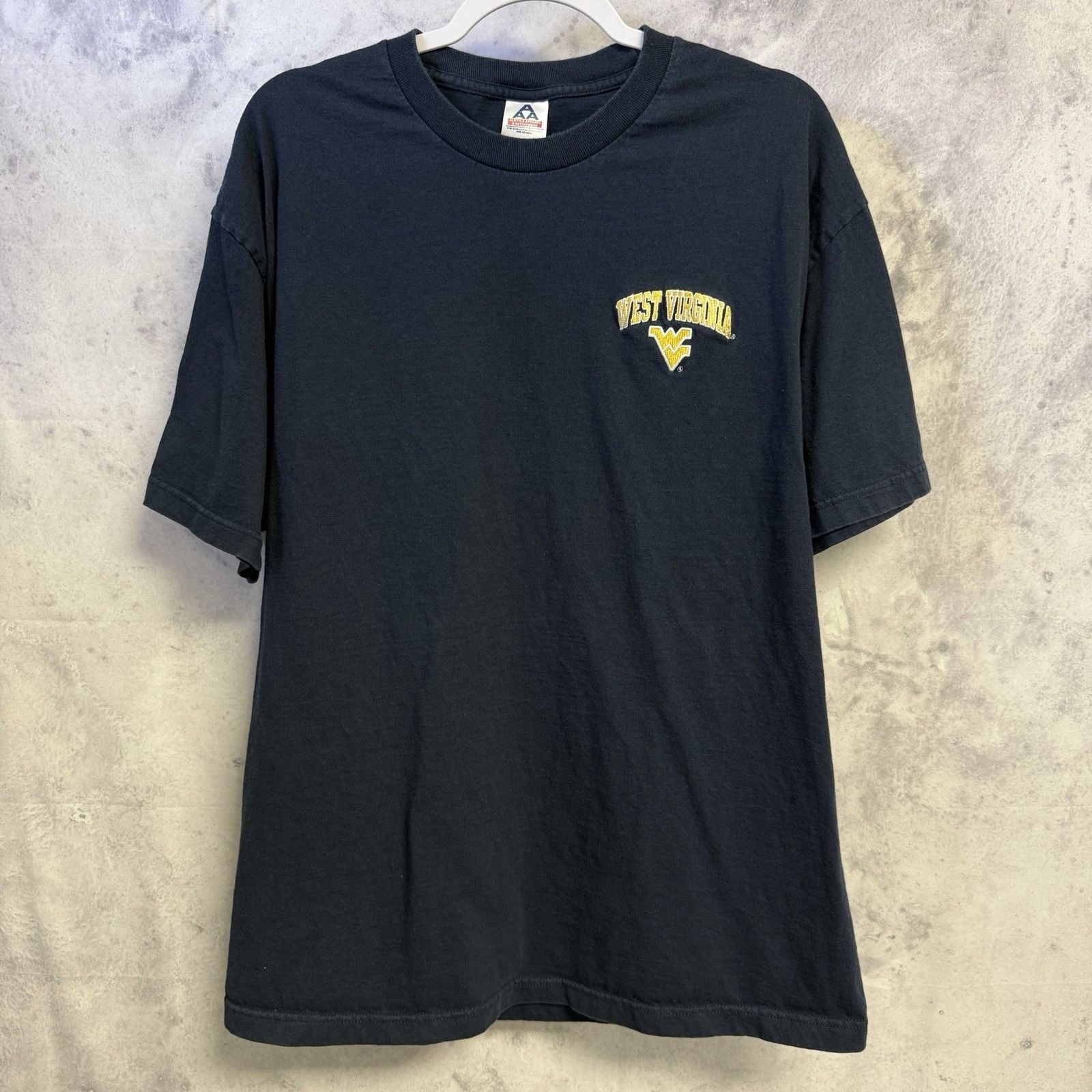 Vintage Vintage West Virginia University T Shirt Mens XL 22.5x30.5 E Size US XL / EU 56 / 4 - 2 Thumbnail
