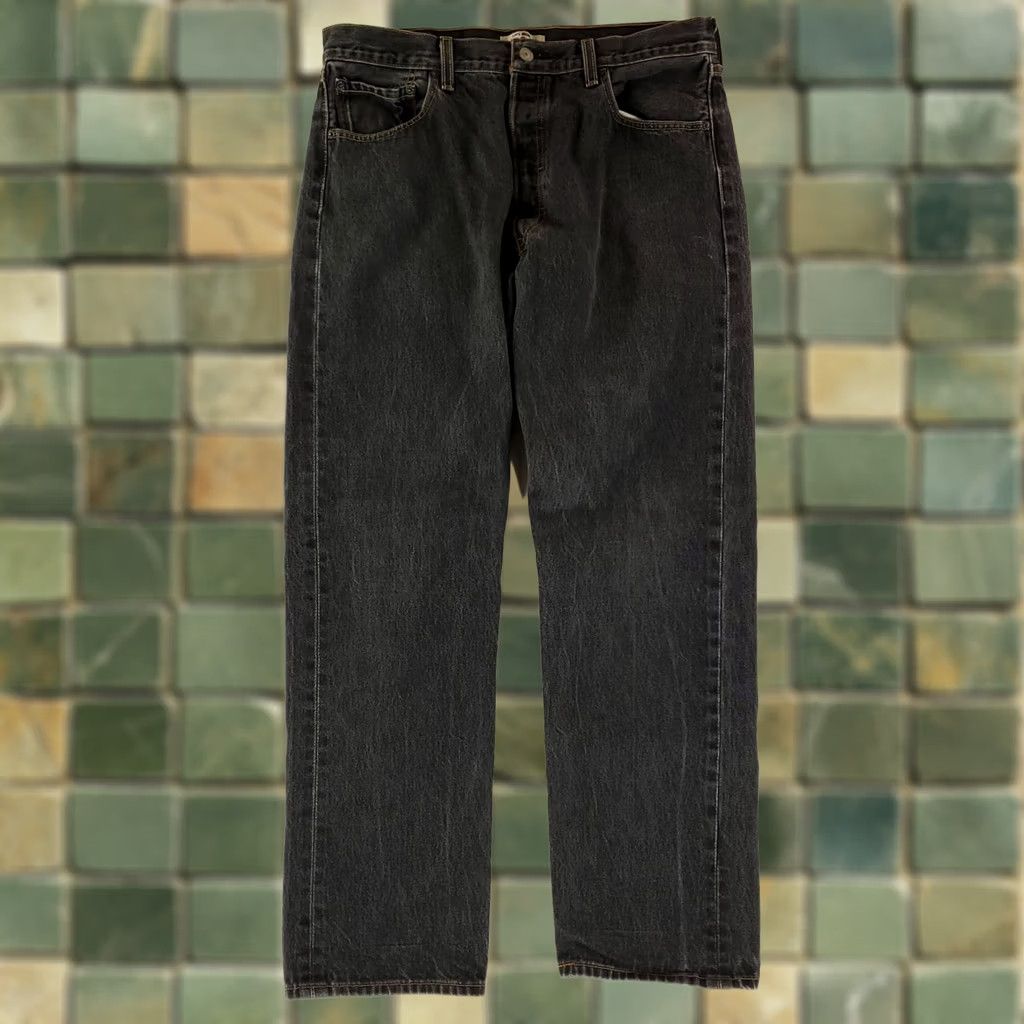 Levi's VINTAGE Levi's 501 Jeans Black Mens 34x30.5 34x30.5 Actual Straight Jeans Mens Black 501 Y2K Levi's Jeans 501 Mens Black 34x30.5 Size US 34 / EU 50 - 1 Thumbnail