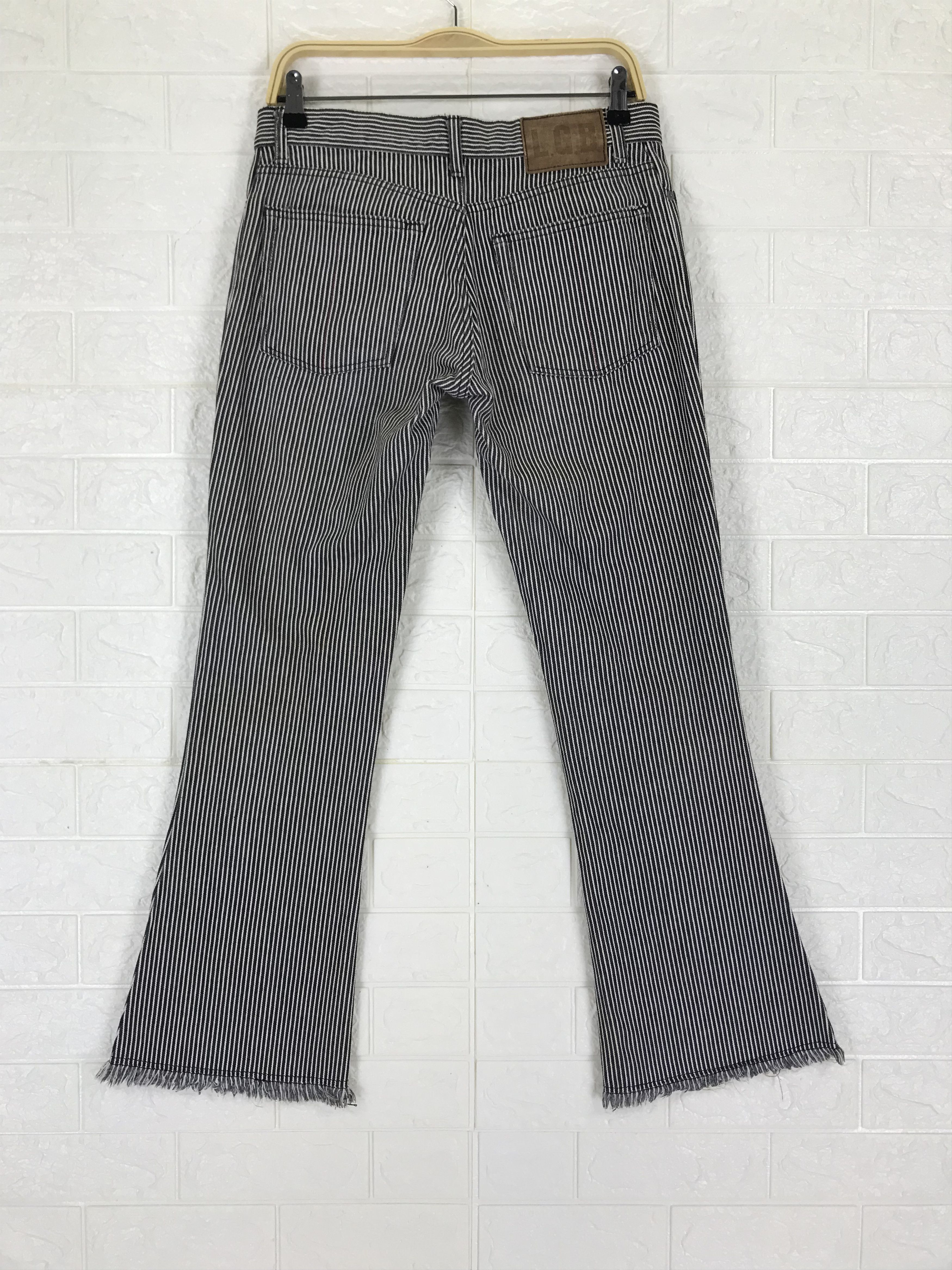 Le Grande Bleu (L.G.B.) Le Grande Bleu (L.G.B.) Hickory Striped Flare Jeans Size US 29 - 5 Thumbnail