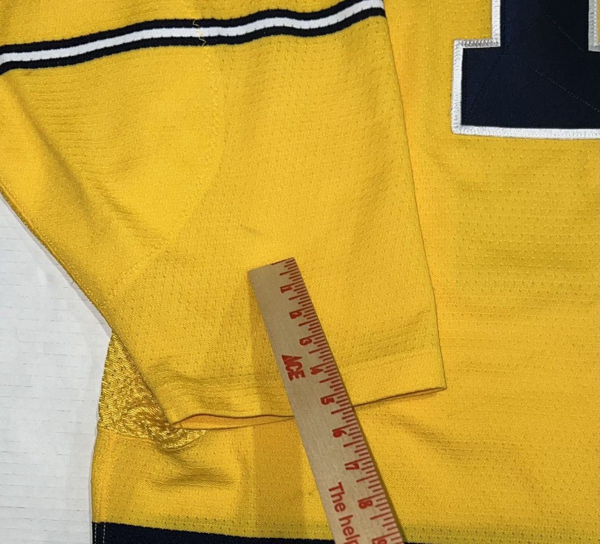 Nike Vintage Nike Michigan Wolverines Hockey Jersey Team Issued Size US XXL / EU 58 / 5 - 15 Thumbnail
