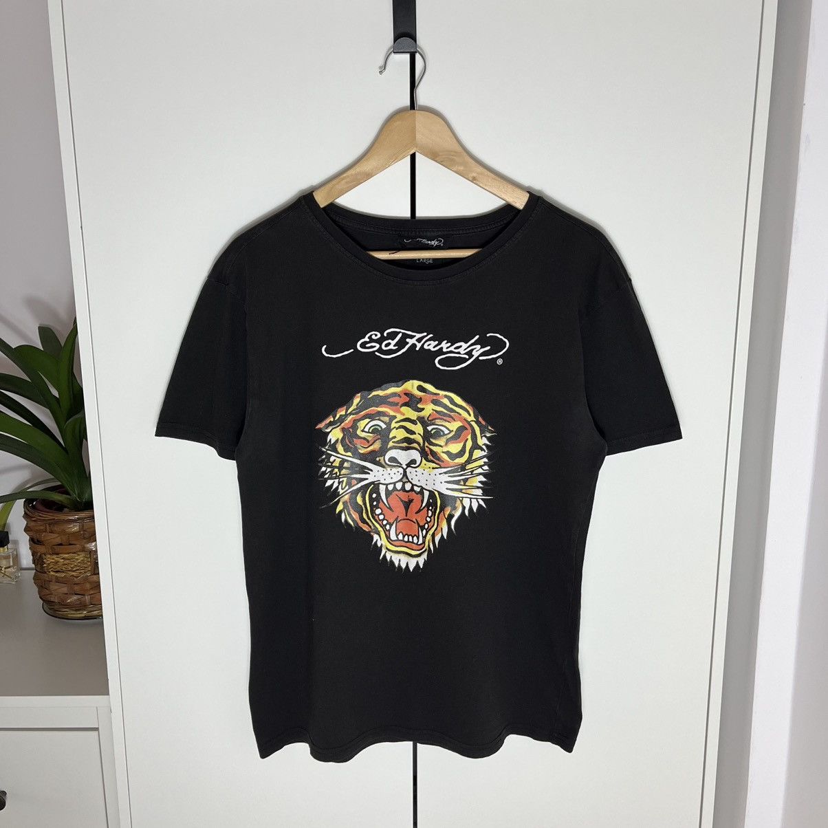 Ed Hardy Ed Hardy Cristian Audigier Big Cental Logo Black Tee Y2K Size US L / EU 52-54 / 3 - 1 Thumbnail