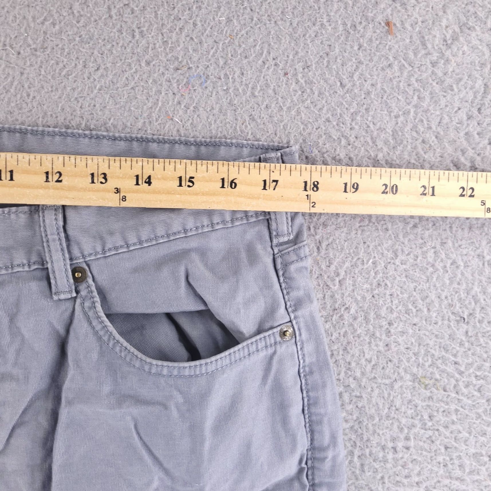 Dockers **Dockers Gray Chino Pants Mens 36x32 Regular Fit Corduroy** User: **Dockers Mens Gray Chino Pants 36x32 Regular Fit Corduroy** Size US 36 / EU 52 - 7 Thumbnail
