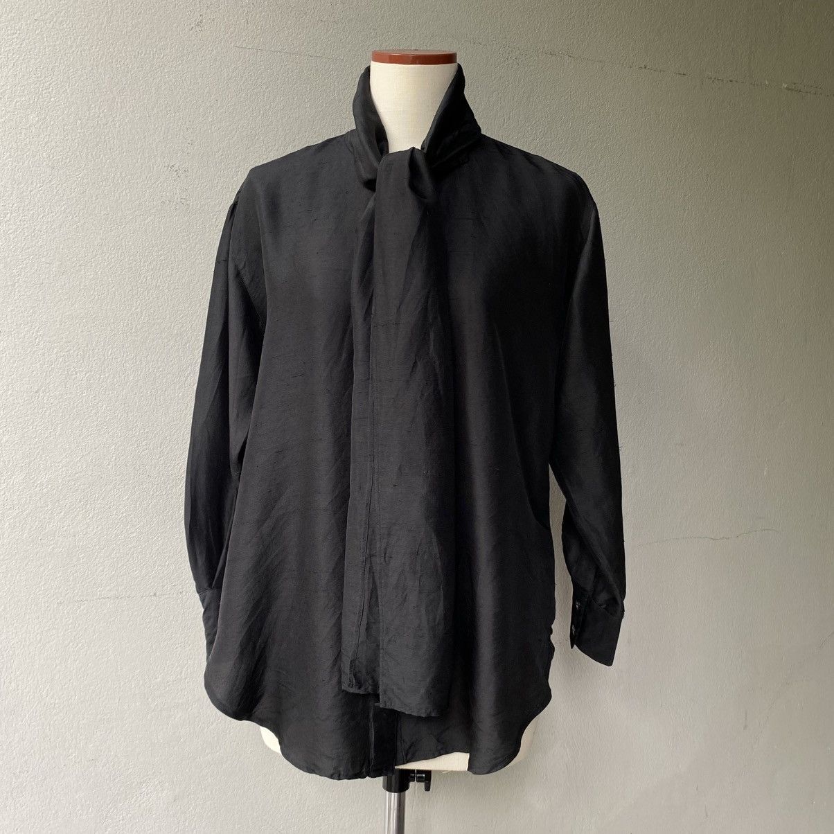 Issey Miyake IS Issey Miyake Black Silk Long Sleeve Bow Tie Collar Shirt Size XL / US 12-14 / IT 48-50 - 20 Thumbnail