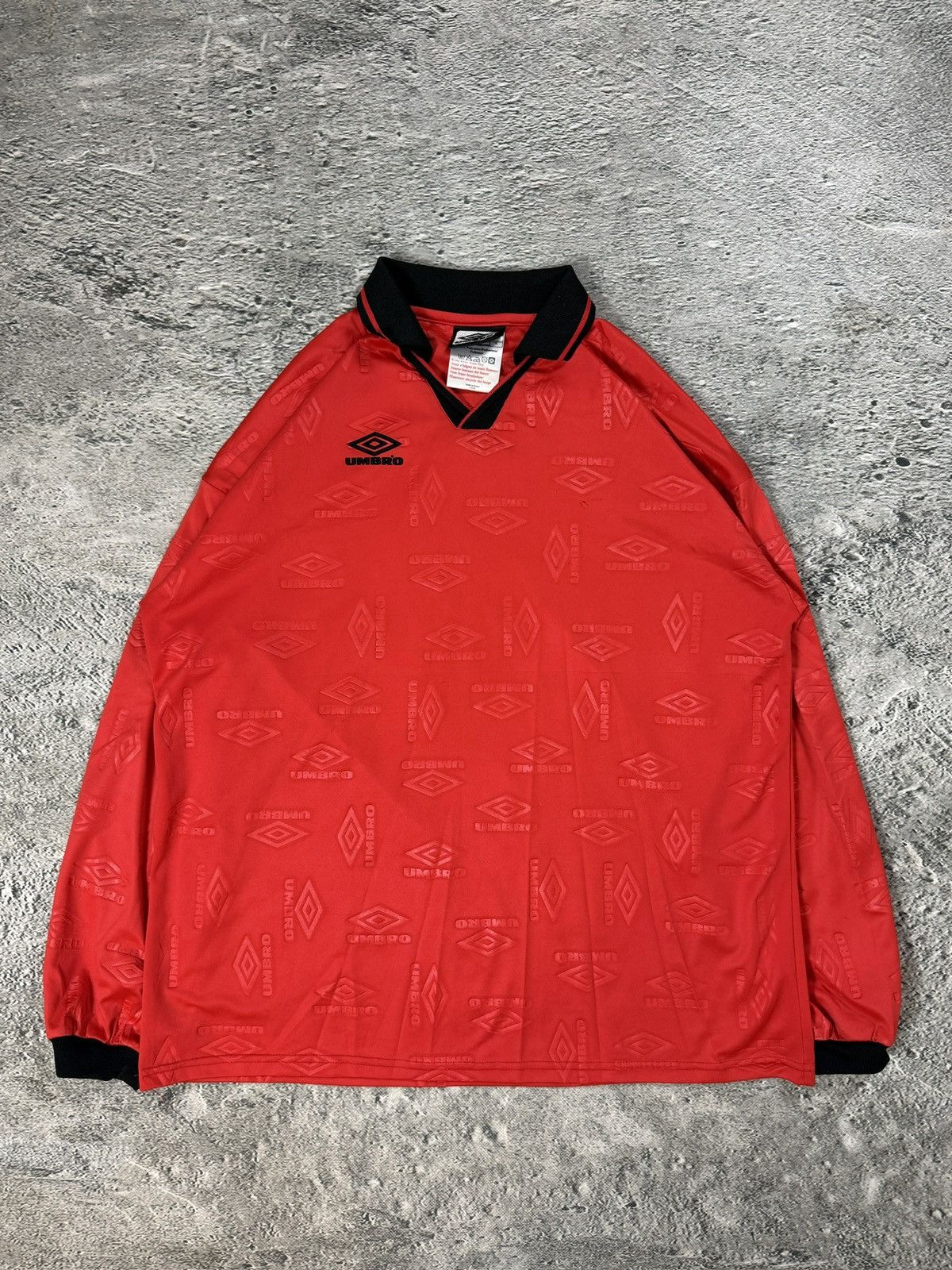 Umbro Umbro long sleeve jersey red full print 2000s Size US XL / EU 56 / 4 - 1 Thumbnail