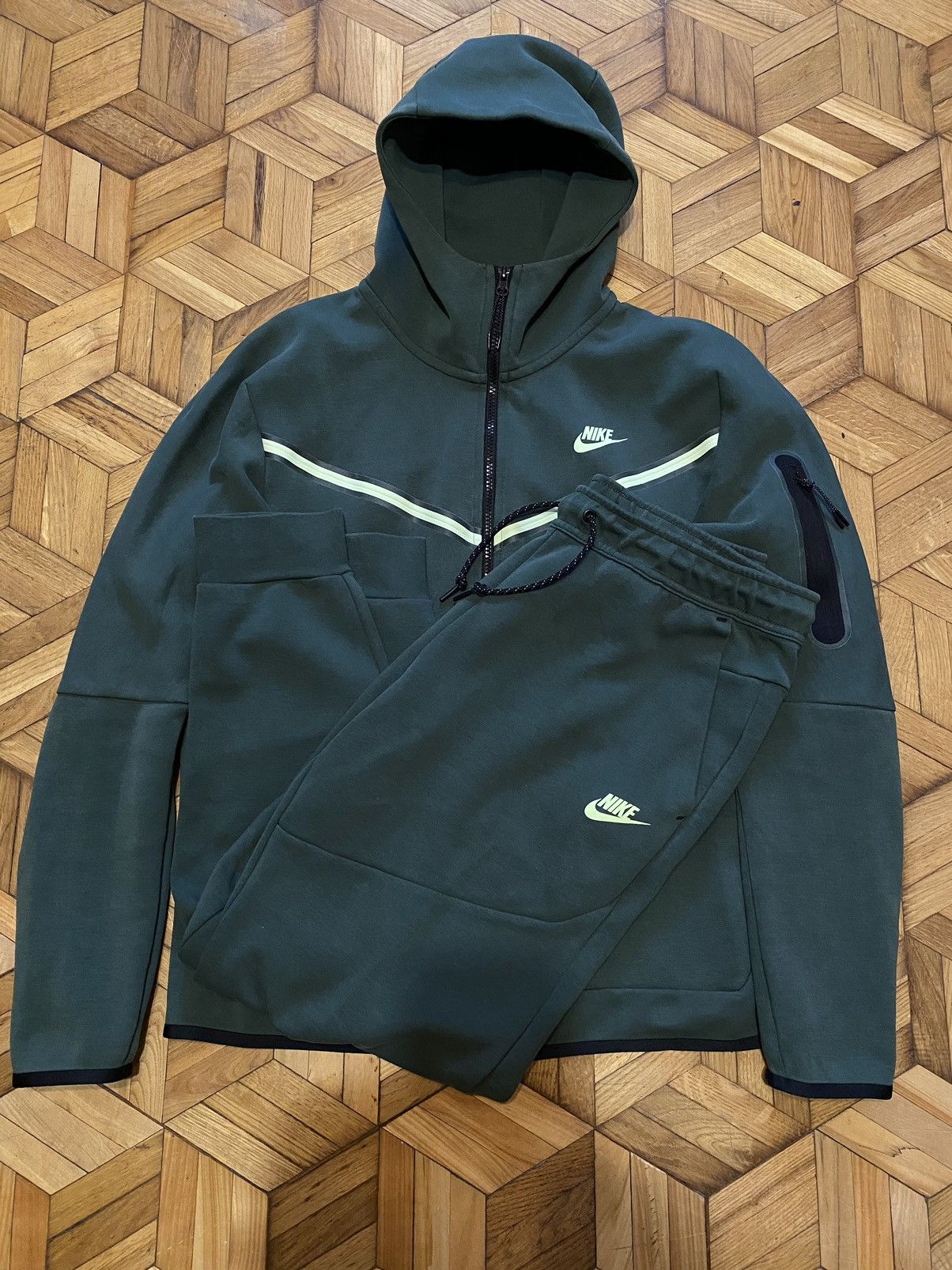 mens nike tech fleece suit