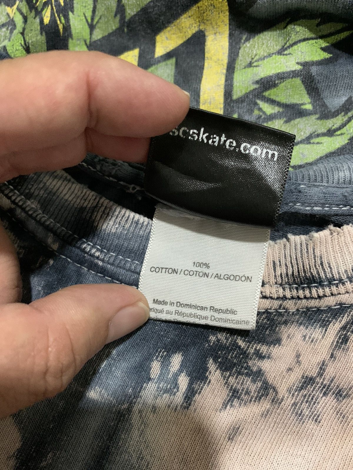 Santa Cruz Skateboards × Vintage Santa Cruz Marijuana Distressed T-Shirt Size US XL / EU 56 / 4 - 10 Thumbnail