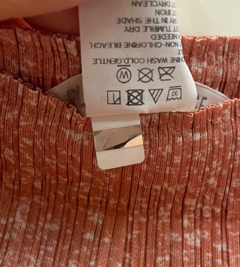 Issey Miyake Issey Miyake size:3 Pink snowflake denim skirt Size 31" - 5 Thumbnail
