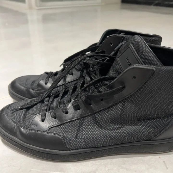 Louis Vuitton Louis Vuitton Casual Stylish Sneakers in Black -2508 Size US 8 / EU 41 - 1 Thumbnail