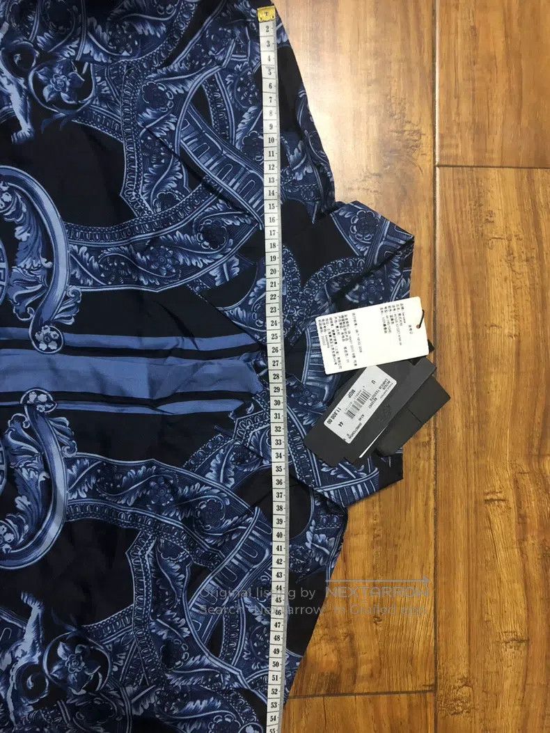 Versace Versace The shirt is full of logos Size US M / EU 48-50 / 2 - 3 Thumbnail