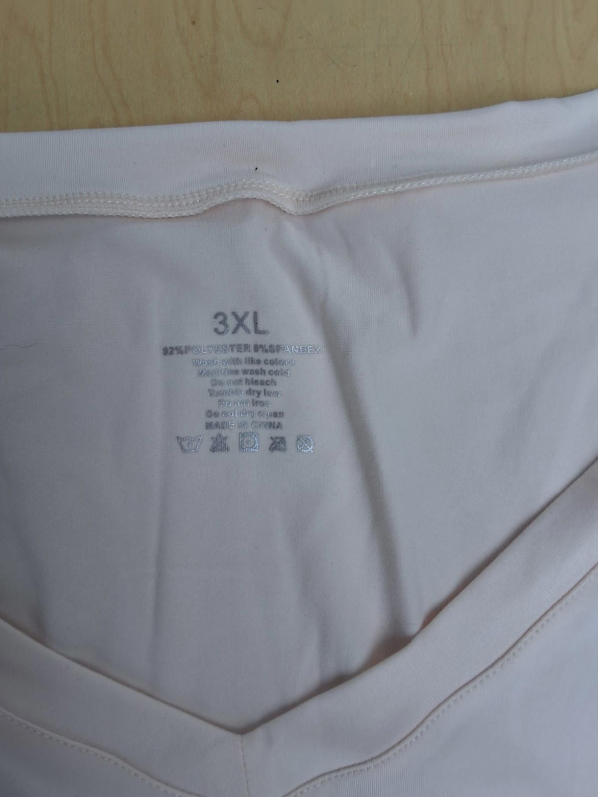 The Unbranded Brand Unbranded Women's V-Neck Short Sleeve Top Plus Size 3XL Size 3XL / US 20-22 - 2 Thumbnail