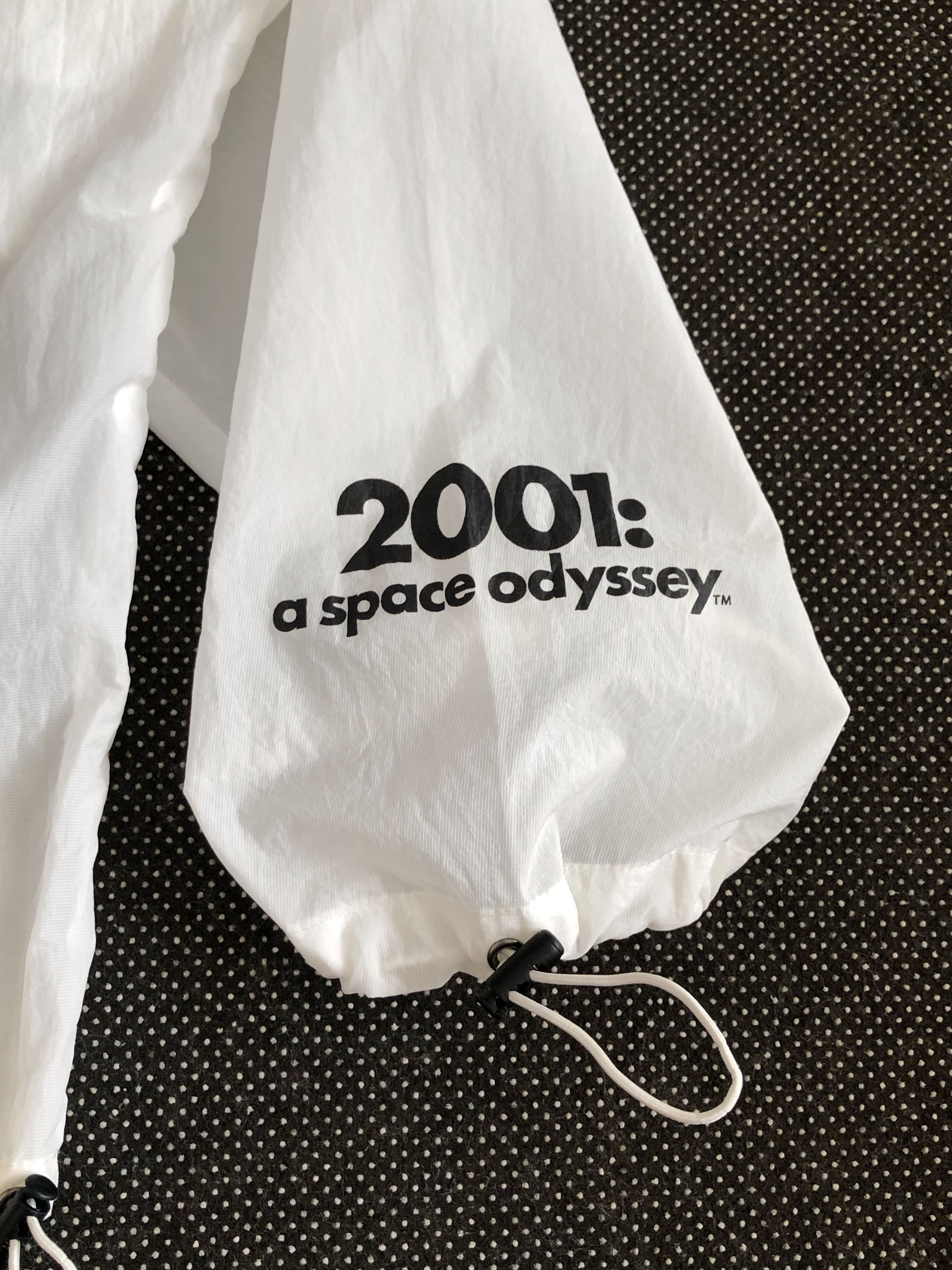 GU STANLEY KUBRICK 2001:A SPACE ODYSSEY OVERSIZE WINDBREAKER Size US L / EU 52-54 / 3 - 6 Thumbnail