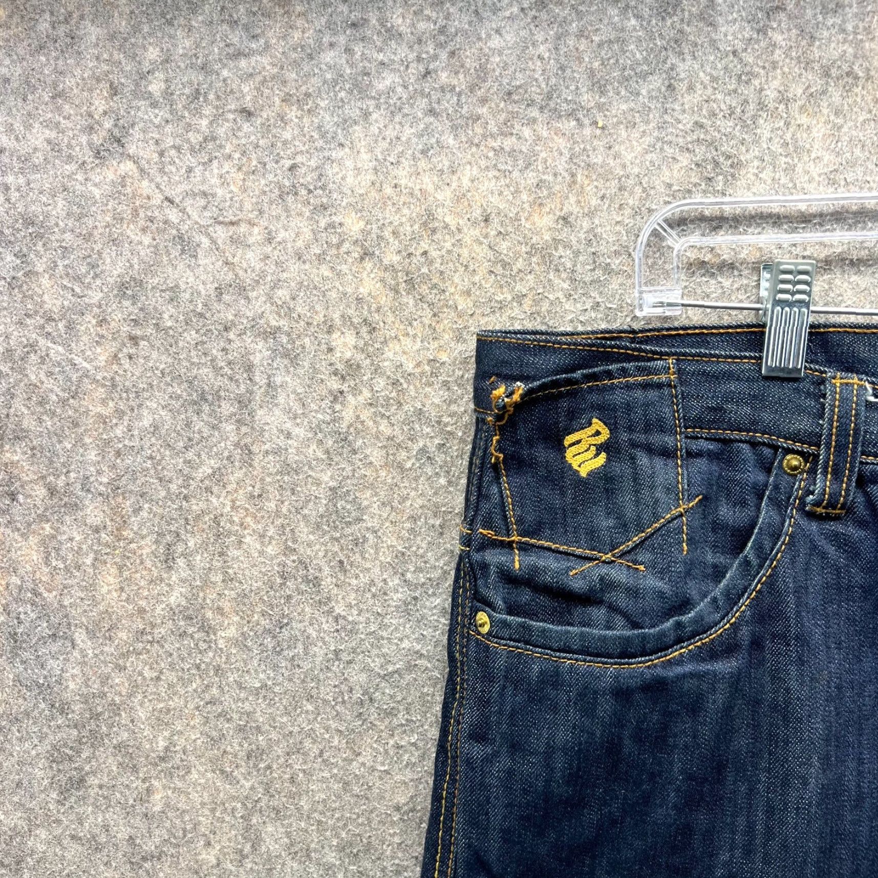 Rocawear VINTAGE Rocawear Jeans Mens 38 Dark Wash Straight Embellished Hip Hop Streetwear 5-Pocket Denim Blue Size US 38 / EU 54 - 5 Thumbnail