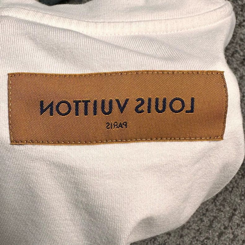 Louis Vuitton Louis Vuitton Louis Vuitton Graffiti Pocket Short Sleeve S Size US S / EU 44-46 / 1 - 5 Thumbnail