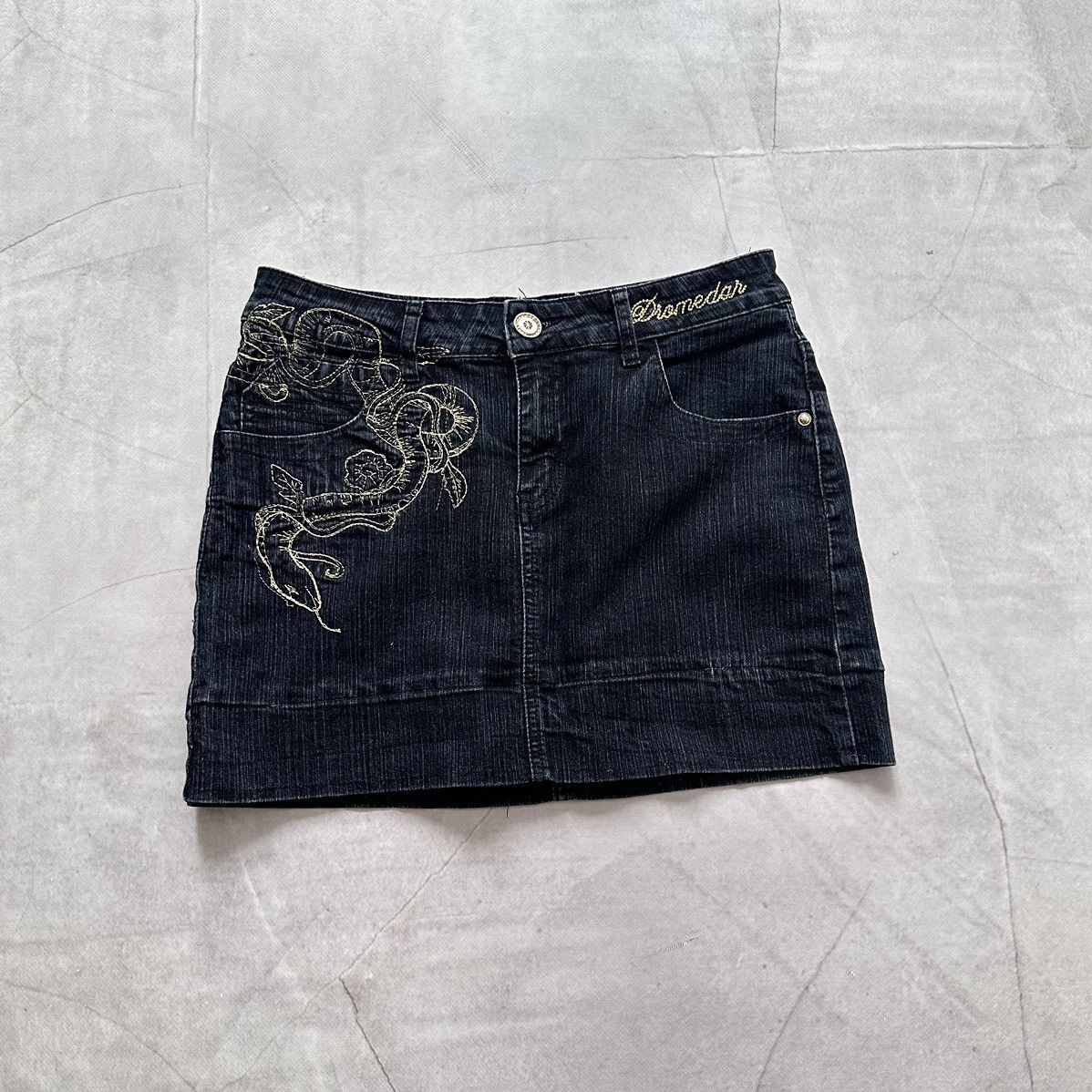 Hysteric Glamour × Undercover Y2K Tribal Snake Embroidered Vintage Denim Skirt Ed Hardy Size 29" - 6 Thumbnail