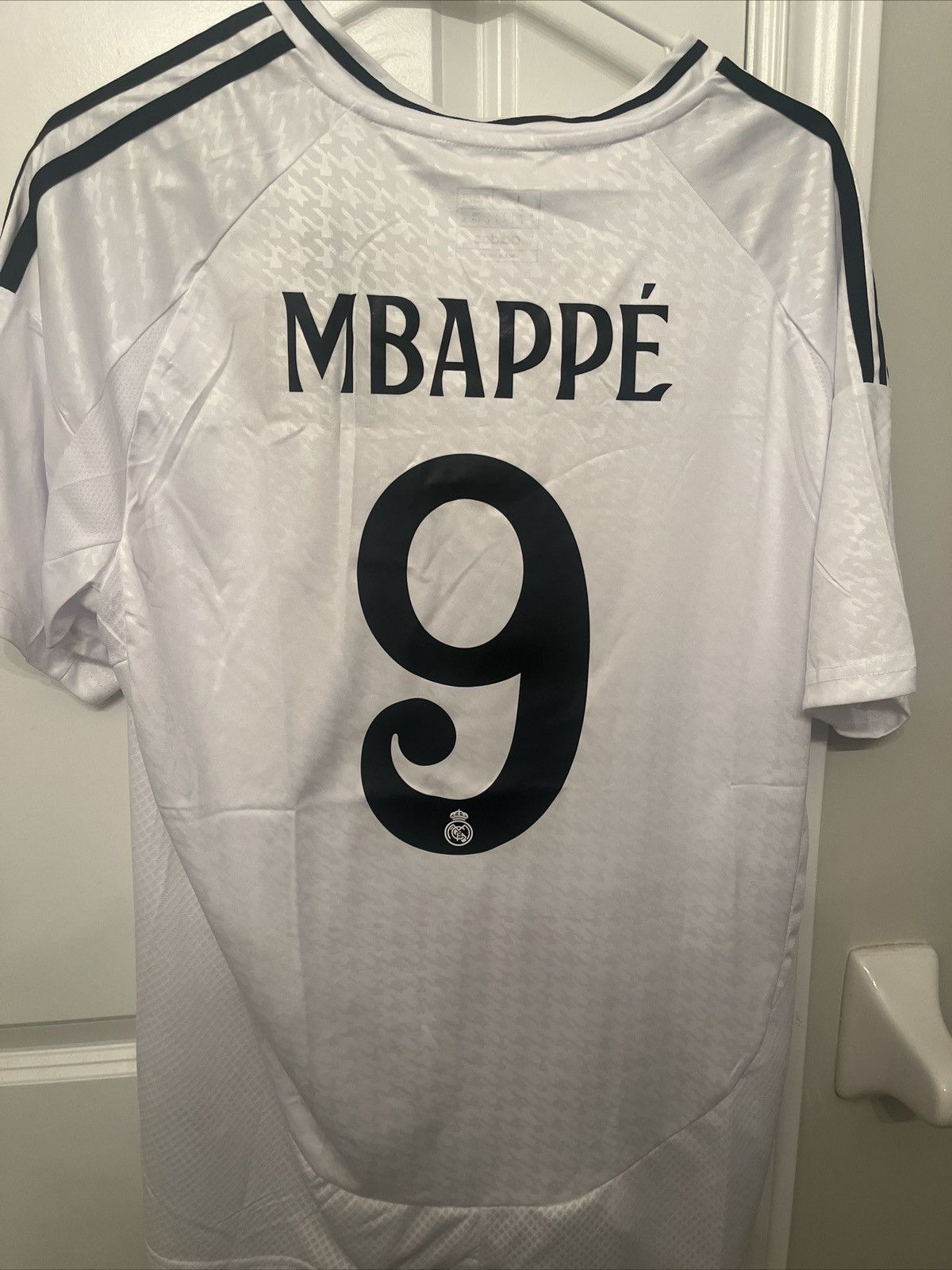Adidas Mbappe Real Madrid Jersey 24/25 Size US L / EU 52-54 / 3 - 1 Thumbnail