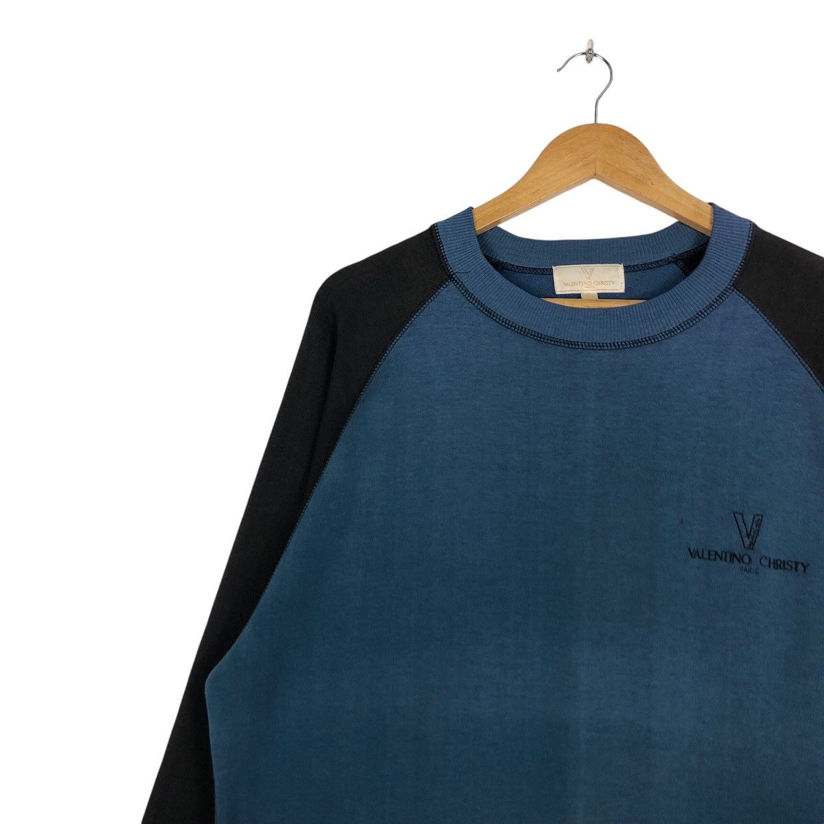 Designer × Japanese Brand × Vintage Vintage Valentino Christy Sweatshirt 90s Designer Large #A1 Size US L / EU 52-54 / 3 - 6 Thumbnail