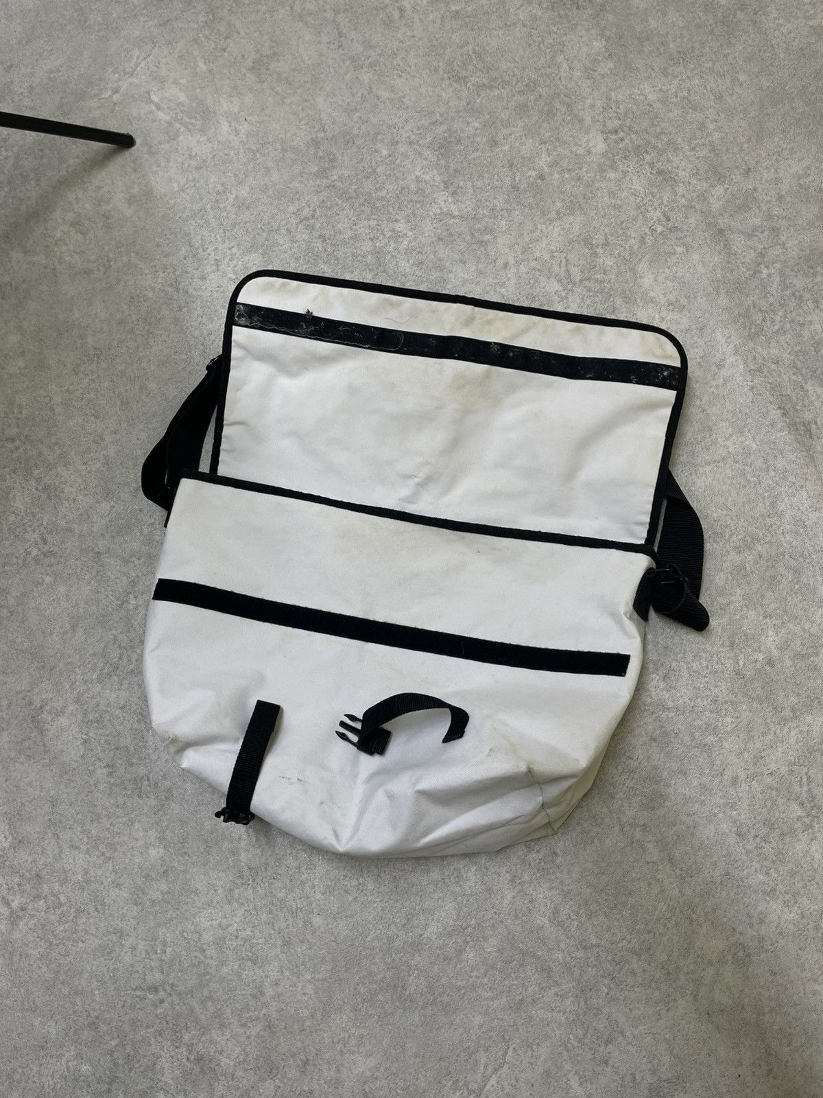 Japanese Brand × Polo Ralph Lauren × Vintage Polo Sport Ralph Lauren Tactical Messenger Bag — Clean White Size ONE SIZE - 5 Thumbnail