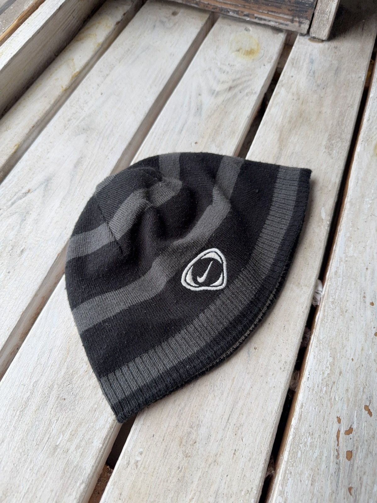 Nike Vintage Nike Double Logo Knit Beanie Black Grey Swoosh Hat Size ONE SIZE - 1 Thumbnail