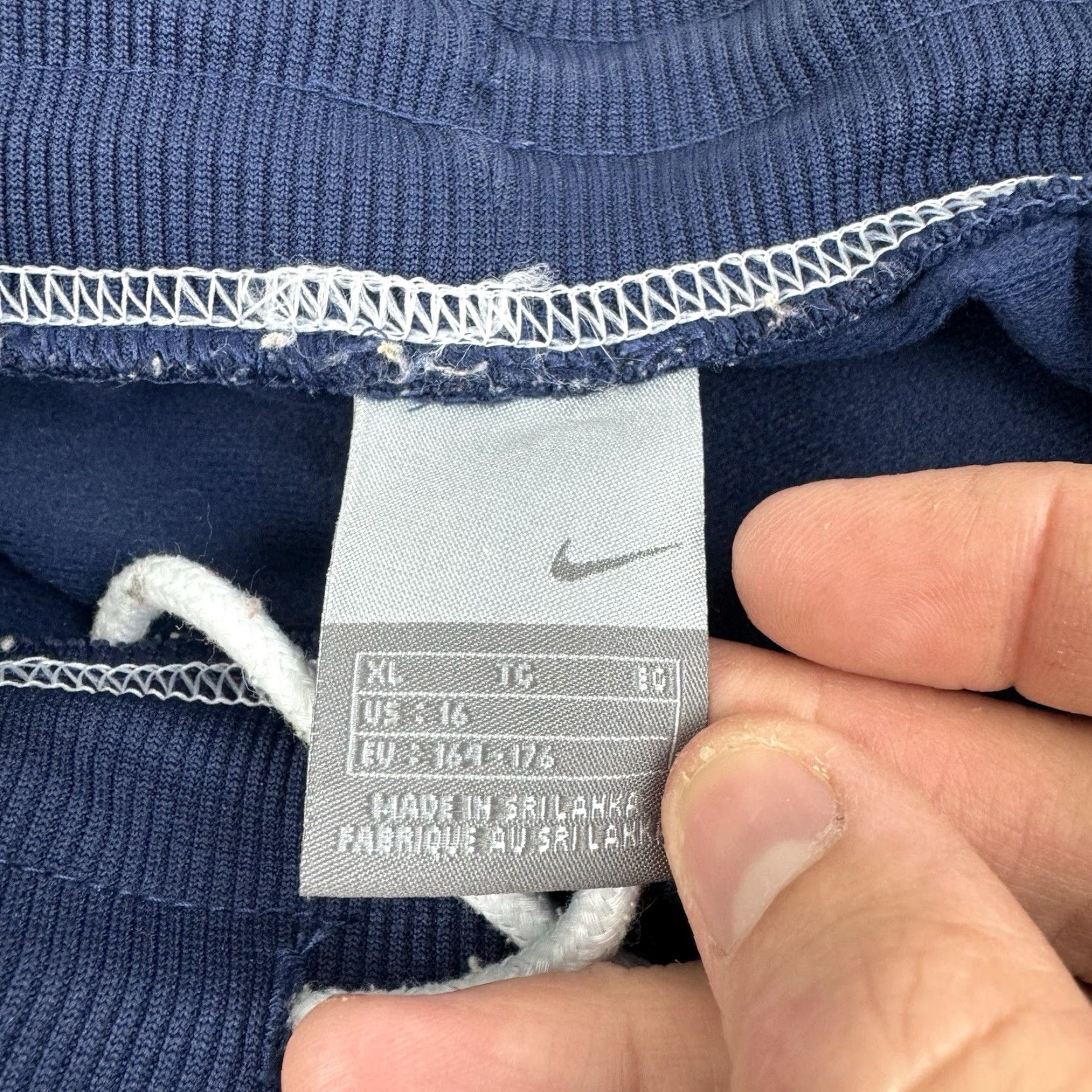 Nike VINTAGE Nike Track Pants Womens XL Flared Inseam 30.5" Silver Tag Hipster Y2K Activewear Size 40" / US 18 - 7 Thumbnail