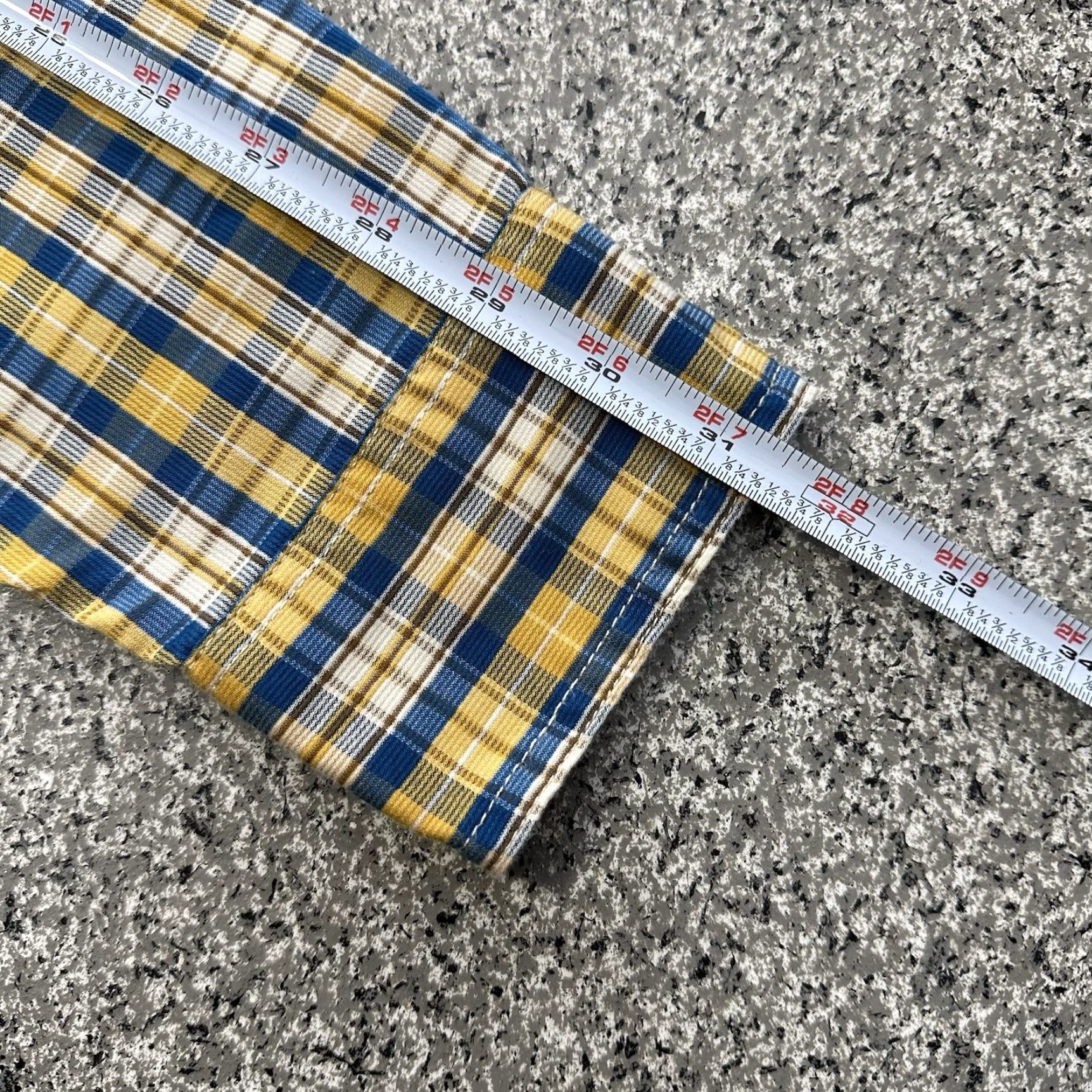 Vintage G.H. Bass & Co. Button-Down Shirt Mens M Plaid Yellow Cotton, Polyester Corded Poplin Button-Up Shirt Mens M Yellow Plaid Size US M / EU 48-50 / 2 - 7 Thumbnail