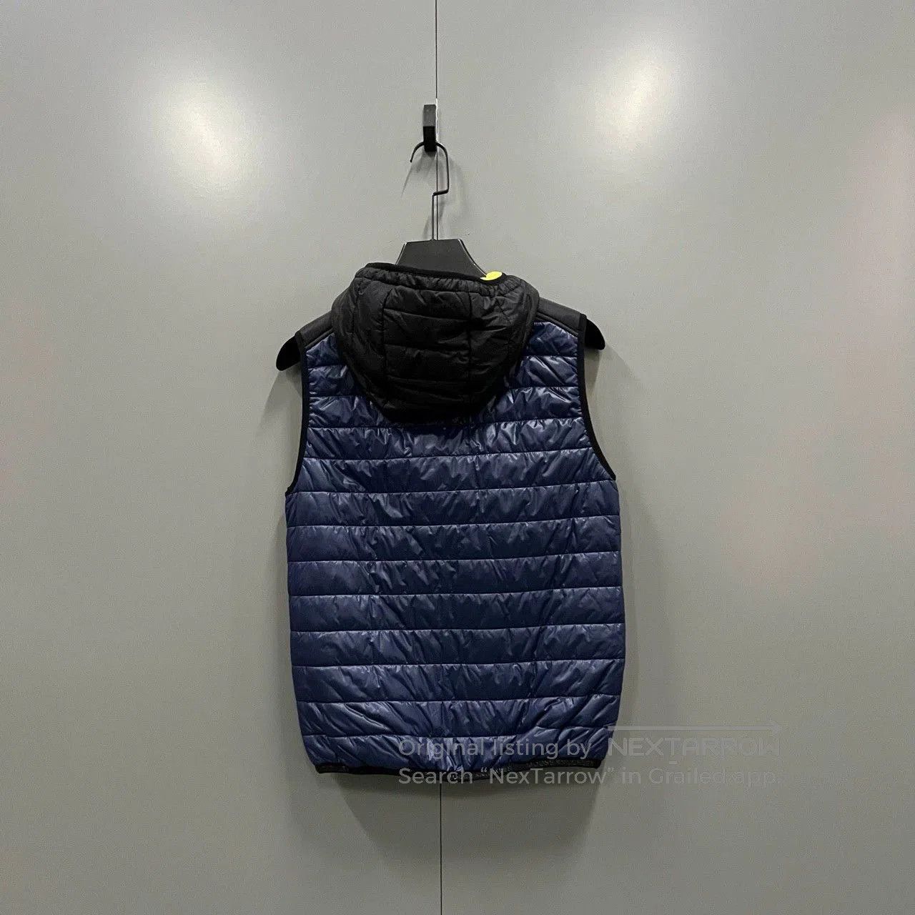 Moose Knuckles moose knuckles navy logo hooded vest. Size US M / EU 48-50 / 2 - 2 Thumbnail