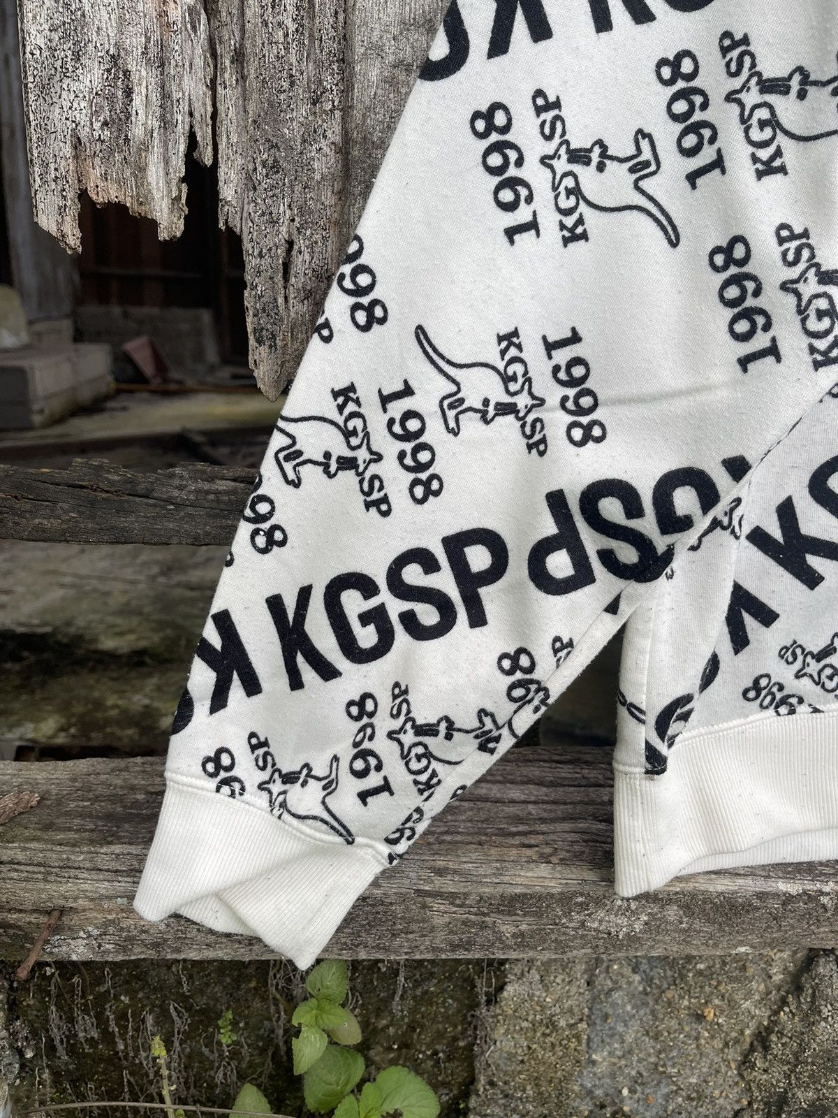 Designer Kangol Sport All-Over Logo Crewneck — White/Black (L) Size US L / EU 52-54 / 3 - 4 Thumbnail