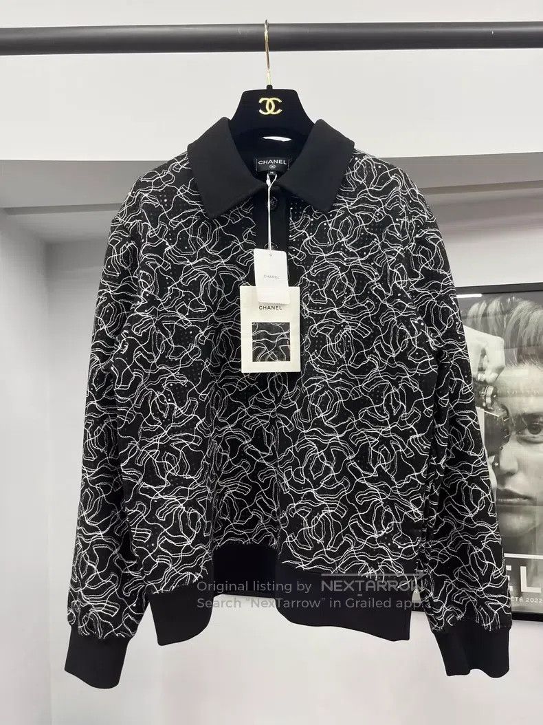 Chanel Chanel 25C new black full logo printed sweatshirt Size XS / US 0-2 / IT 36-38 - 1 Thumbnail