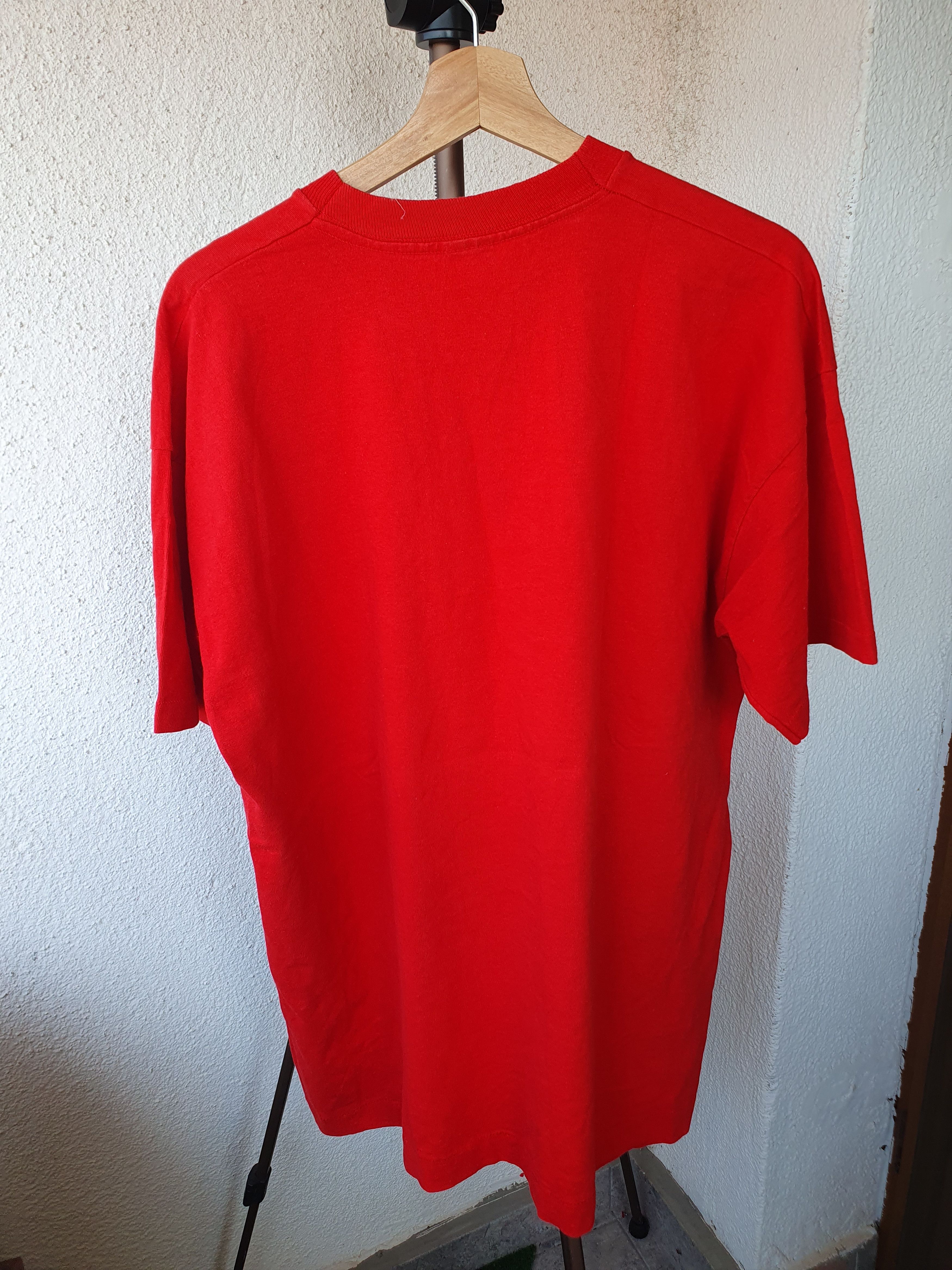 Vintage Vintage Single Stitch Red t-shirt sz L Size US L / EU 52-54 / 3 - 8 Thumbnail
